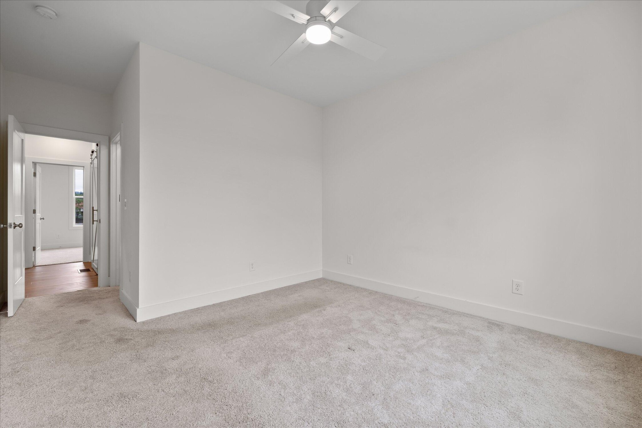 724 Belletrace Circle Property Photo 16