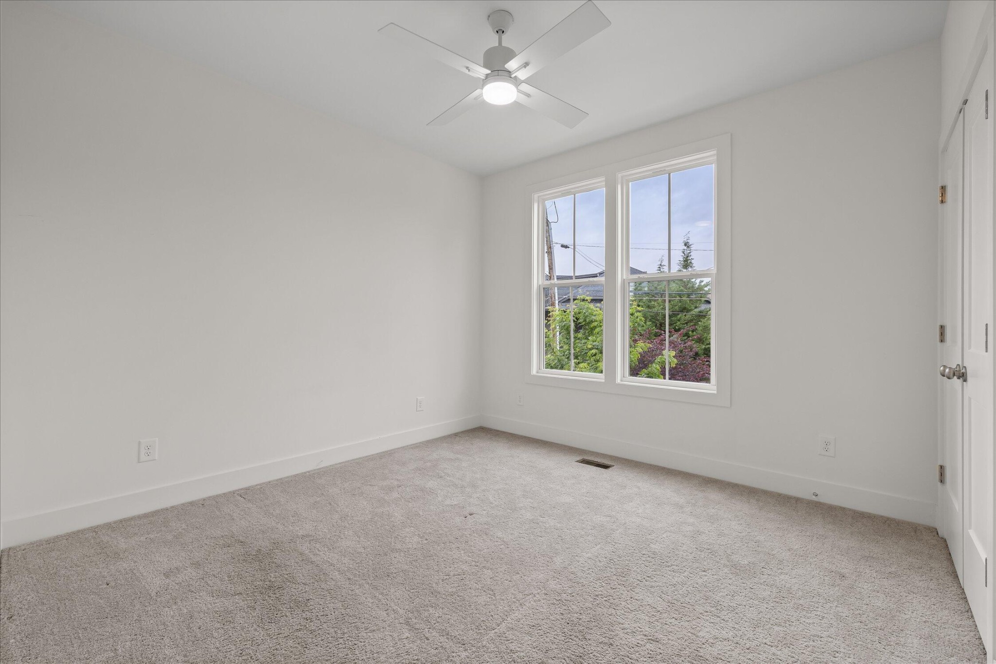 724 Belletrace Circle Property Photo 17
