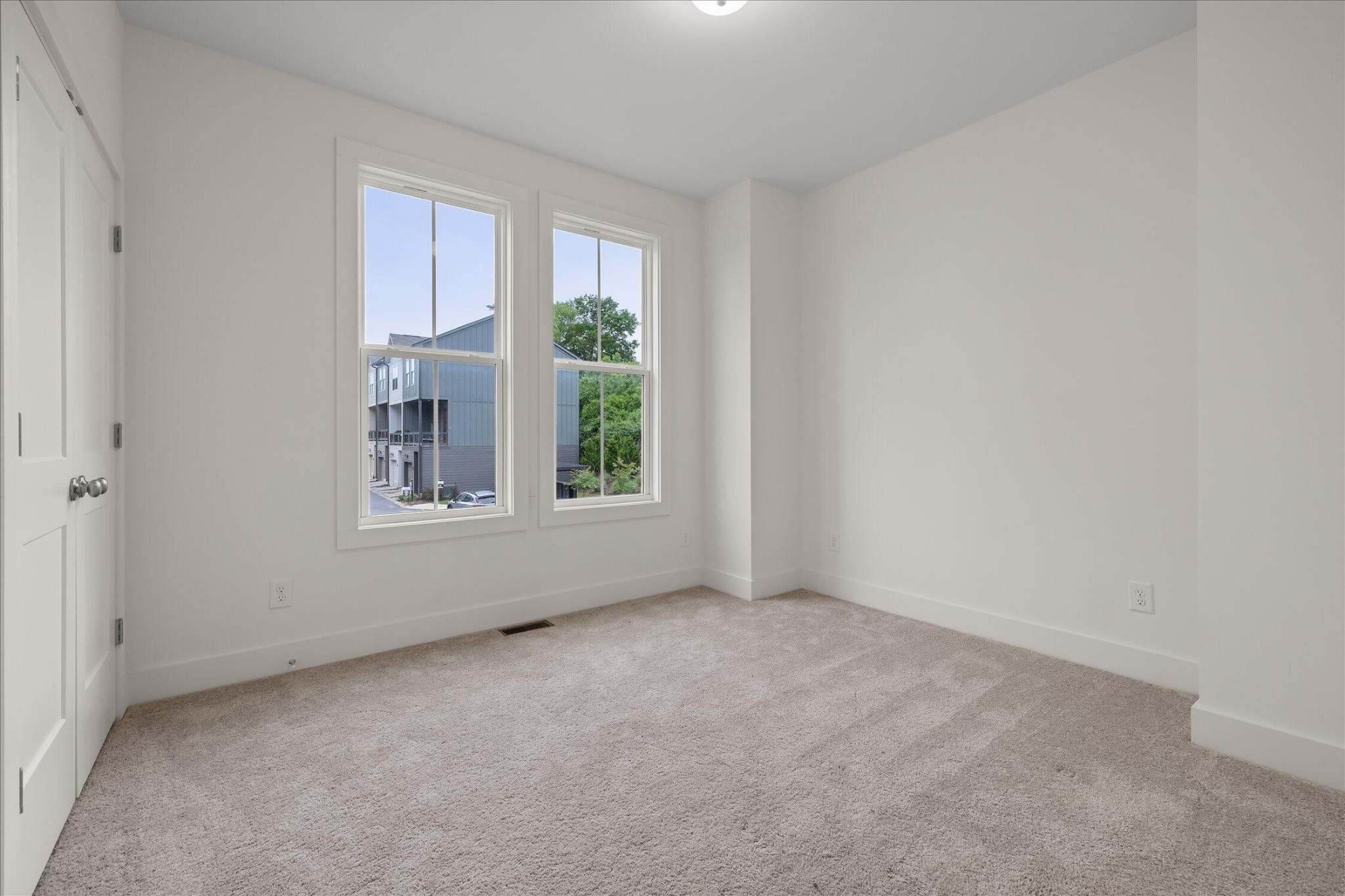 724 Belletrace Circle Property Photo 20