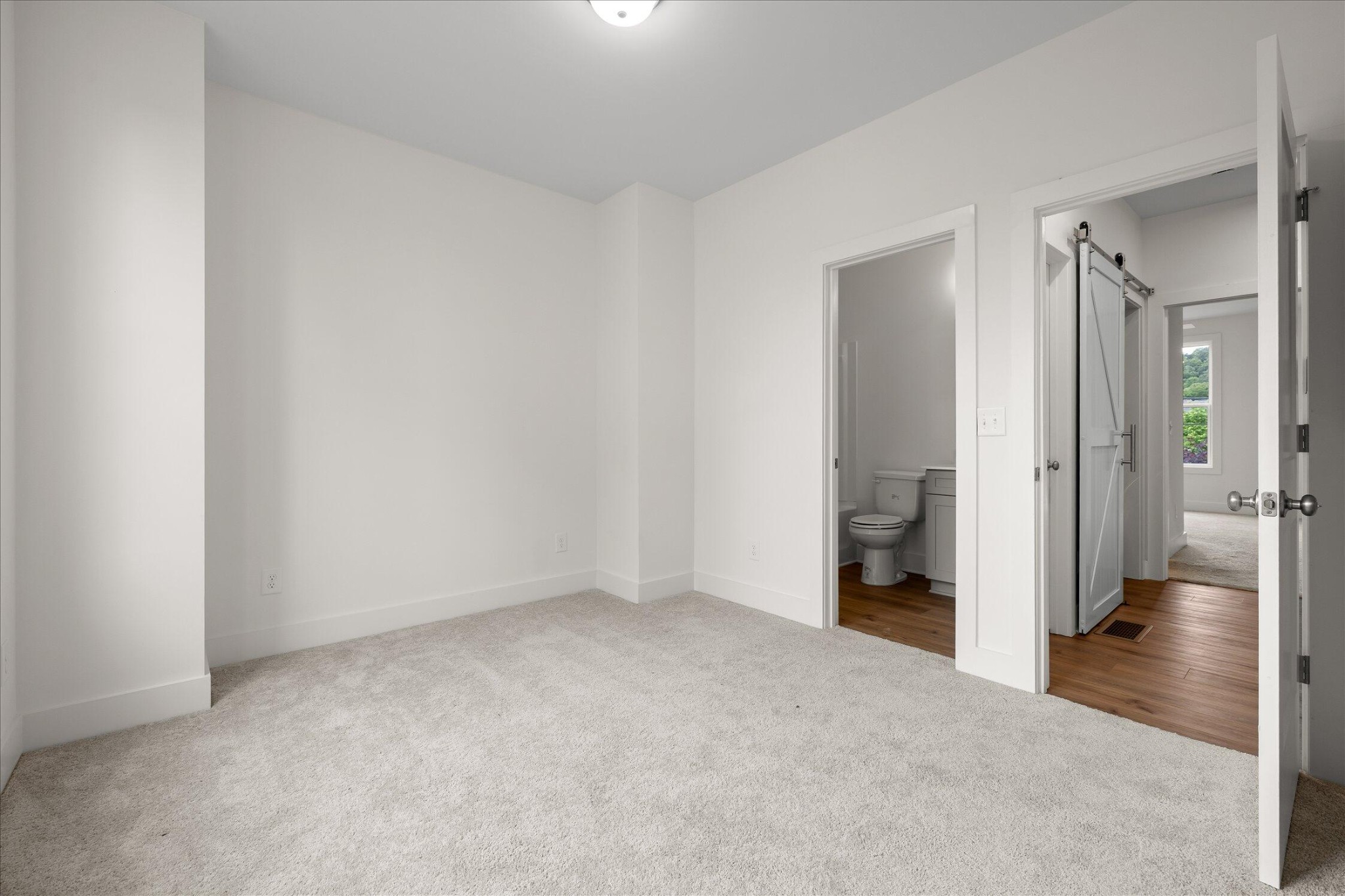 724 Belletrace Circle Property Photo 21