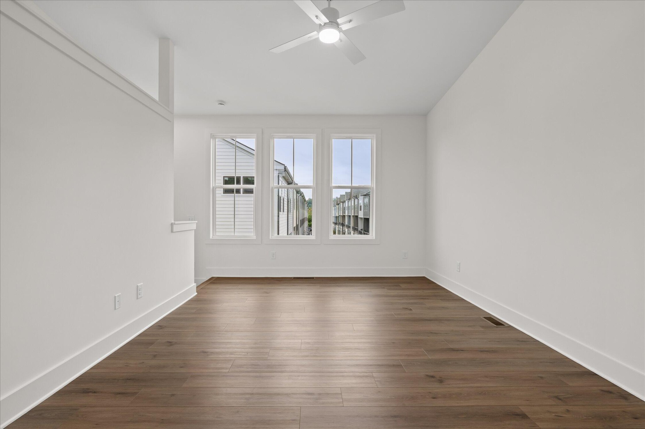 724 Belletrace Circle Property Photo 27