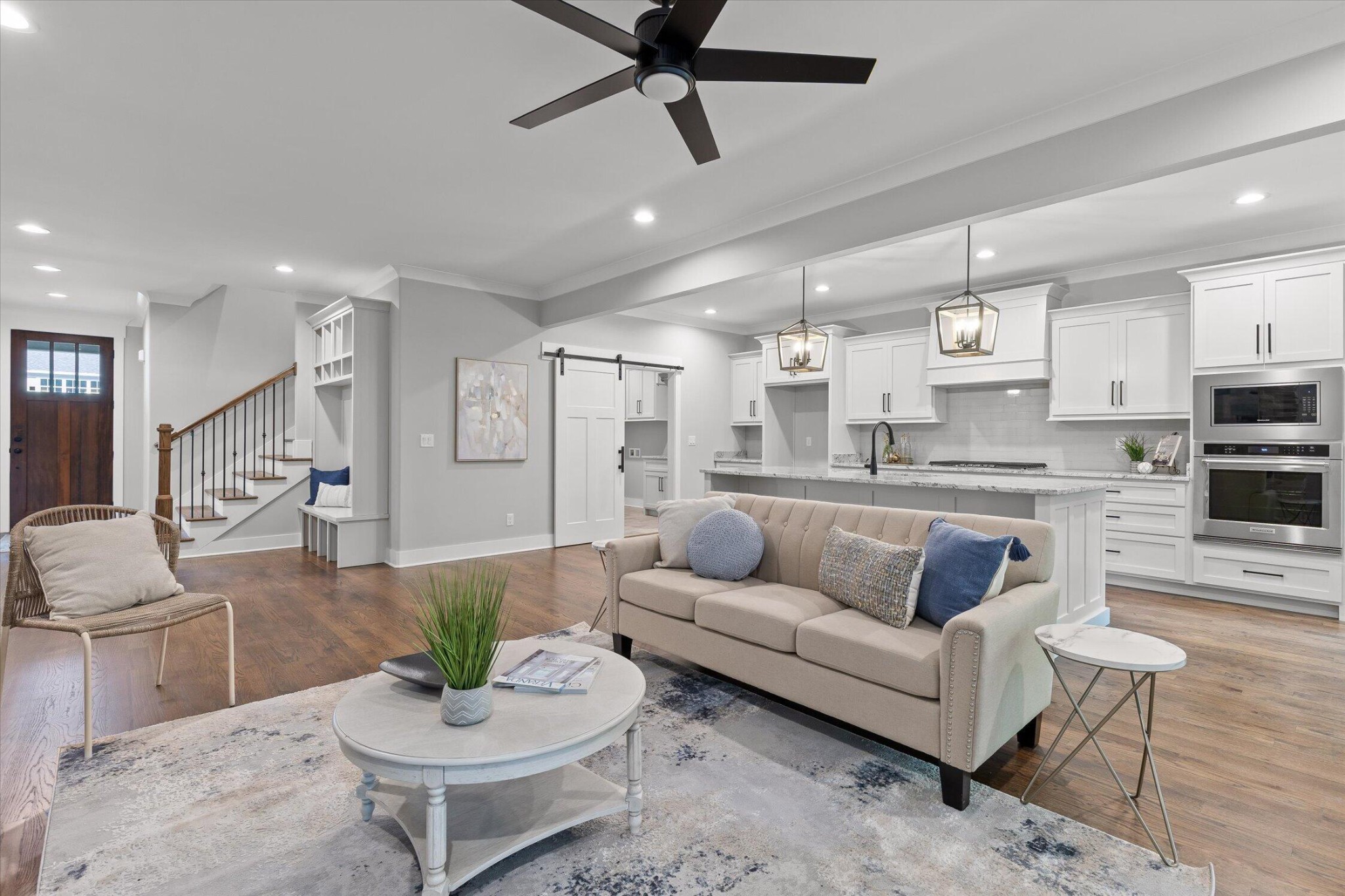 4053 Barnsley Loop Property Photo 8