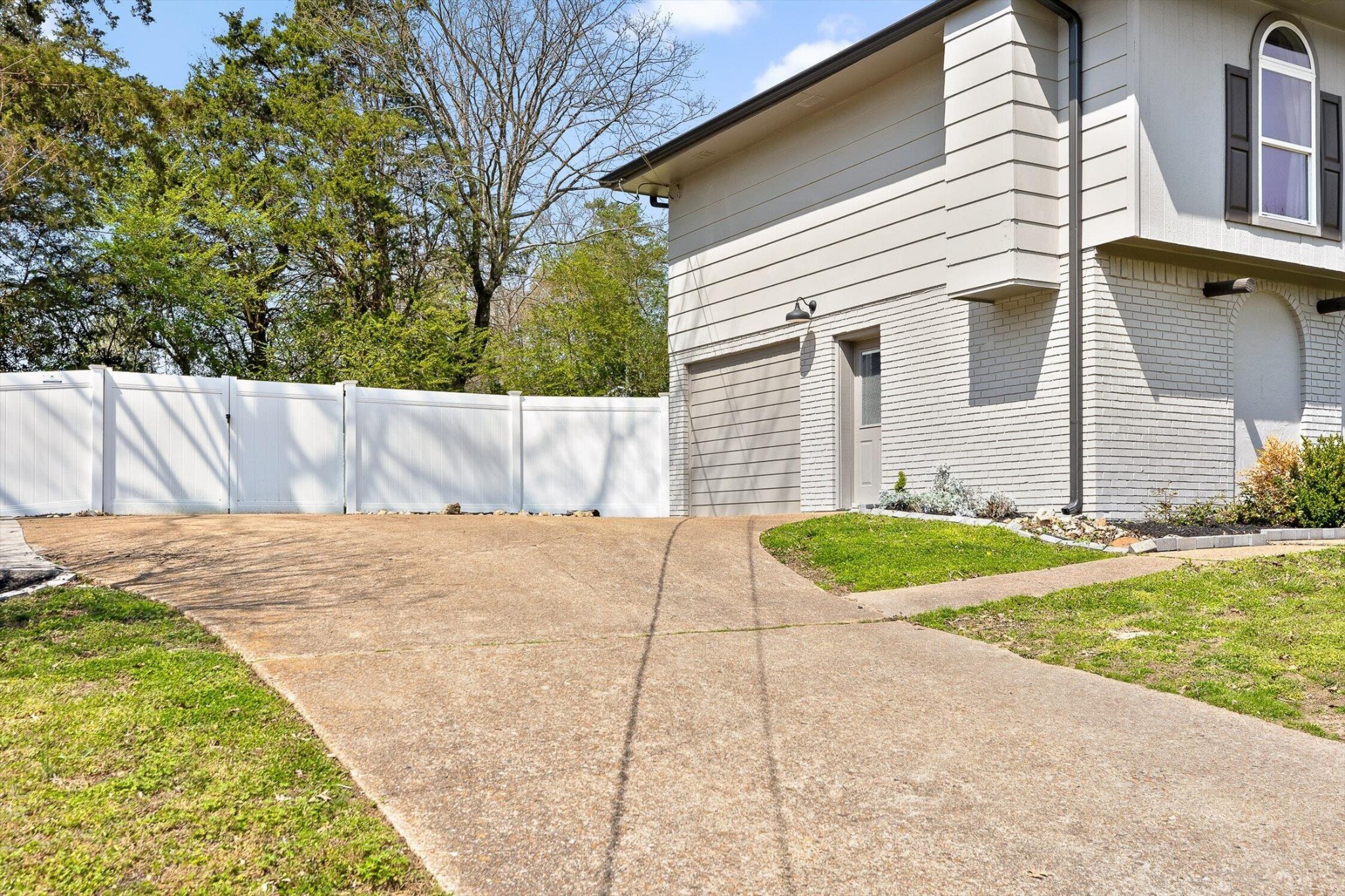 109 Rolling Ridge Drive Property Photo 24