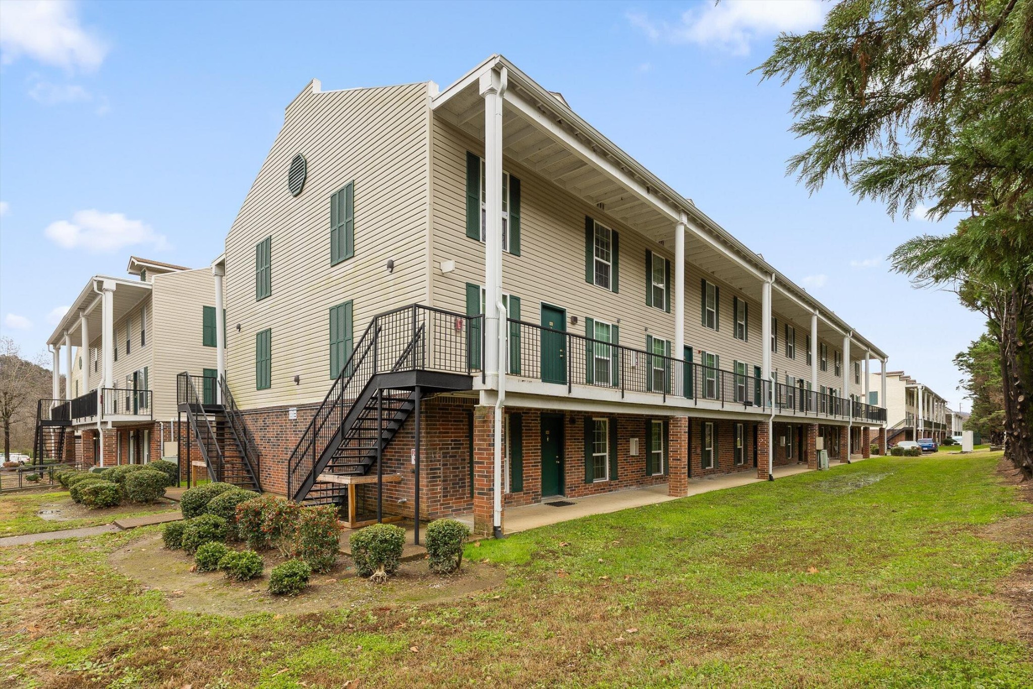 900 Mountain Creek Road Property Photo 1