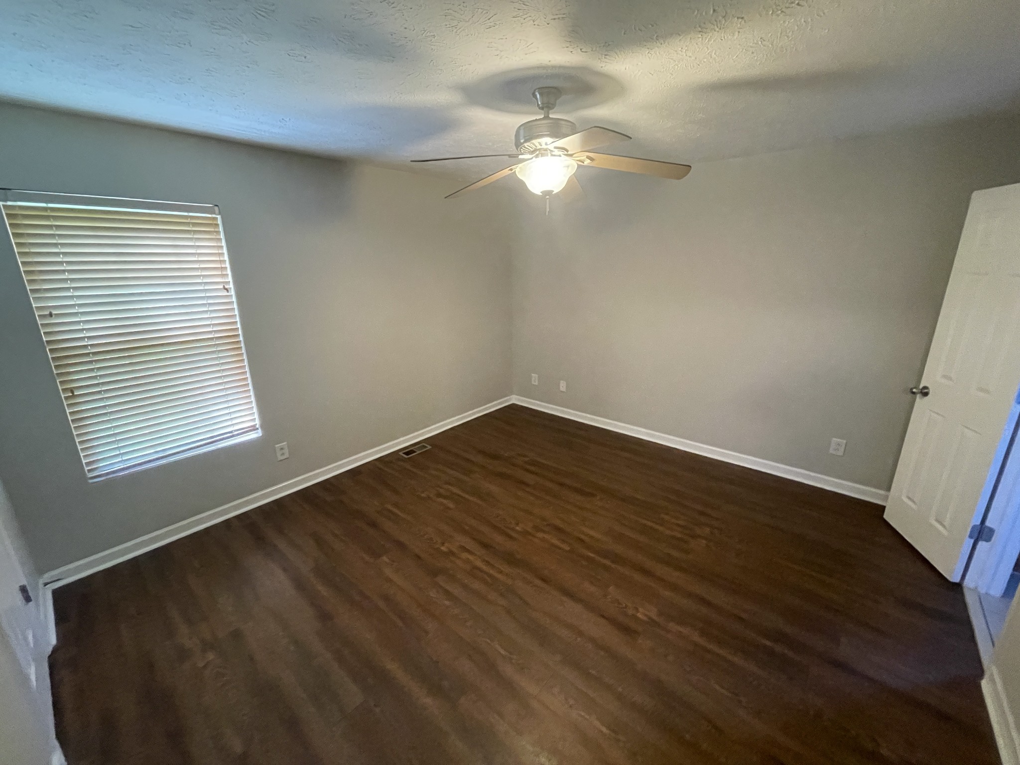 2209 Albion St Property Photo 6
