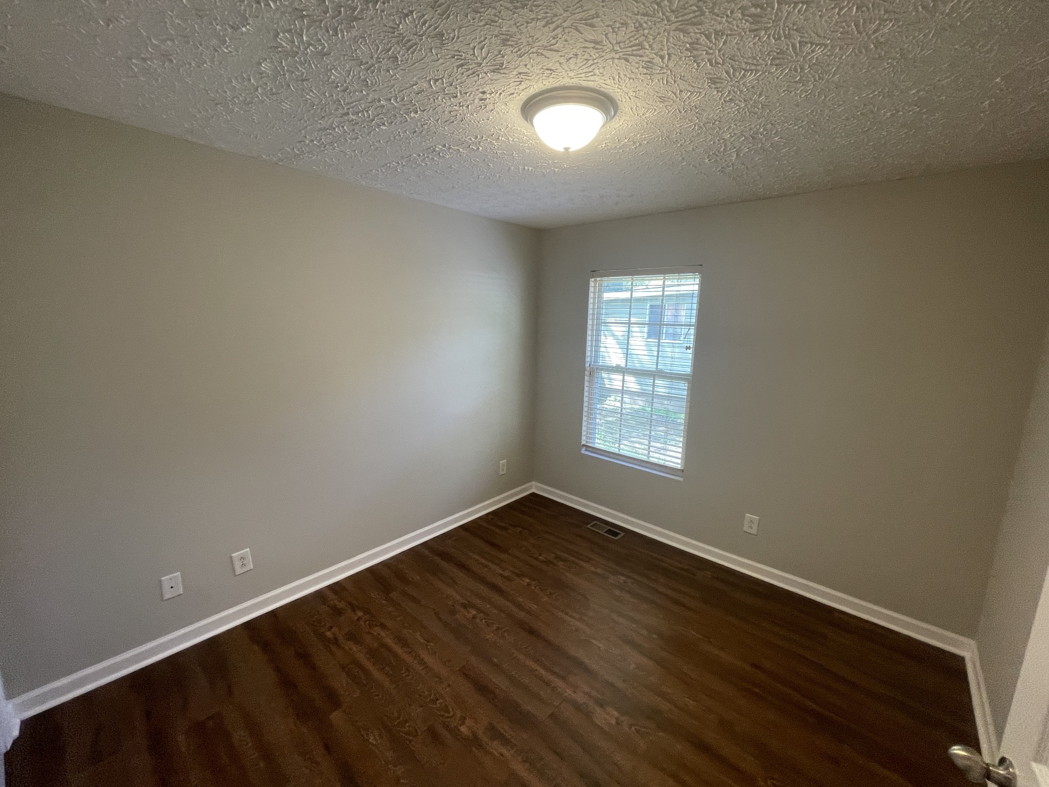 2209 Albion St Property Photo 9