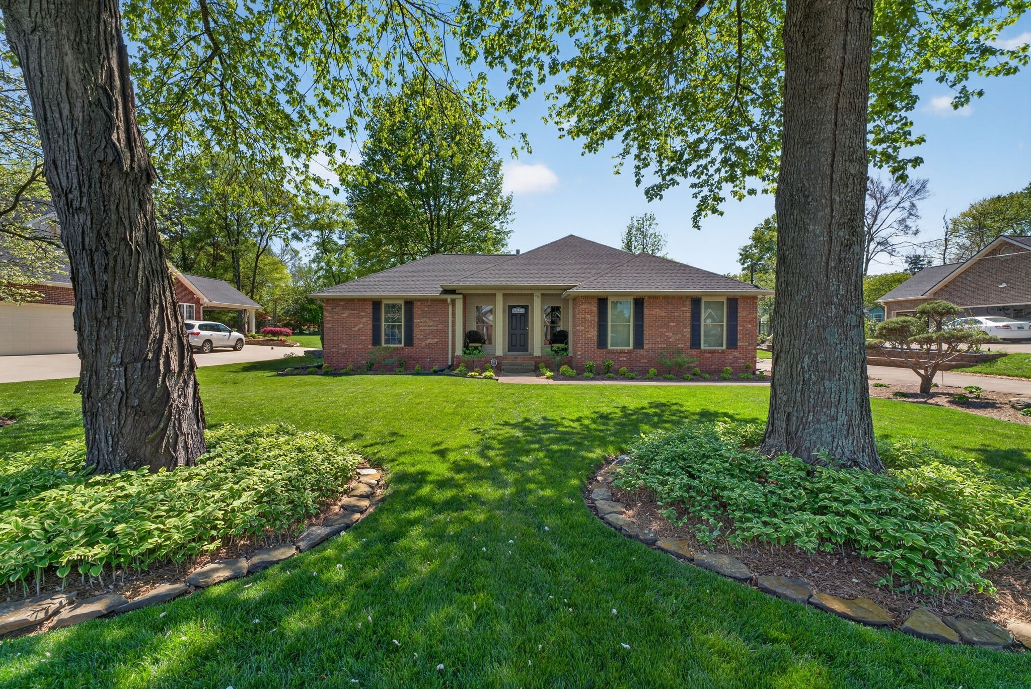 416 Adeline Dr Property Photo 1