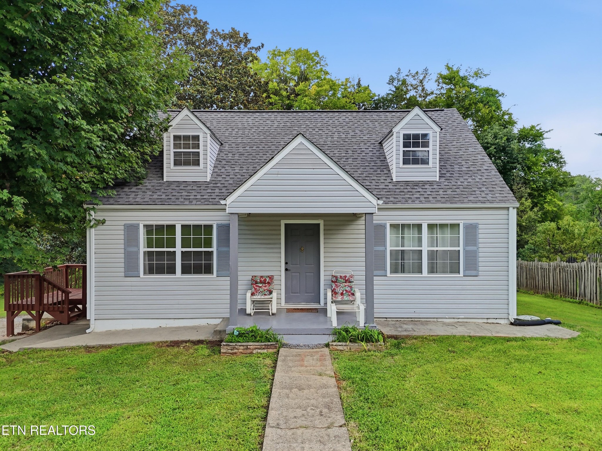 1114 Jones St Property Photo 1