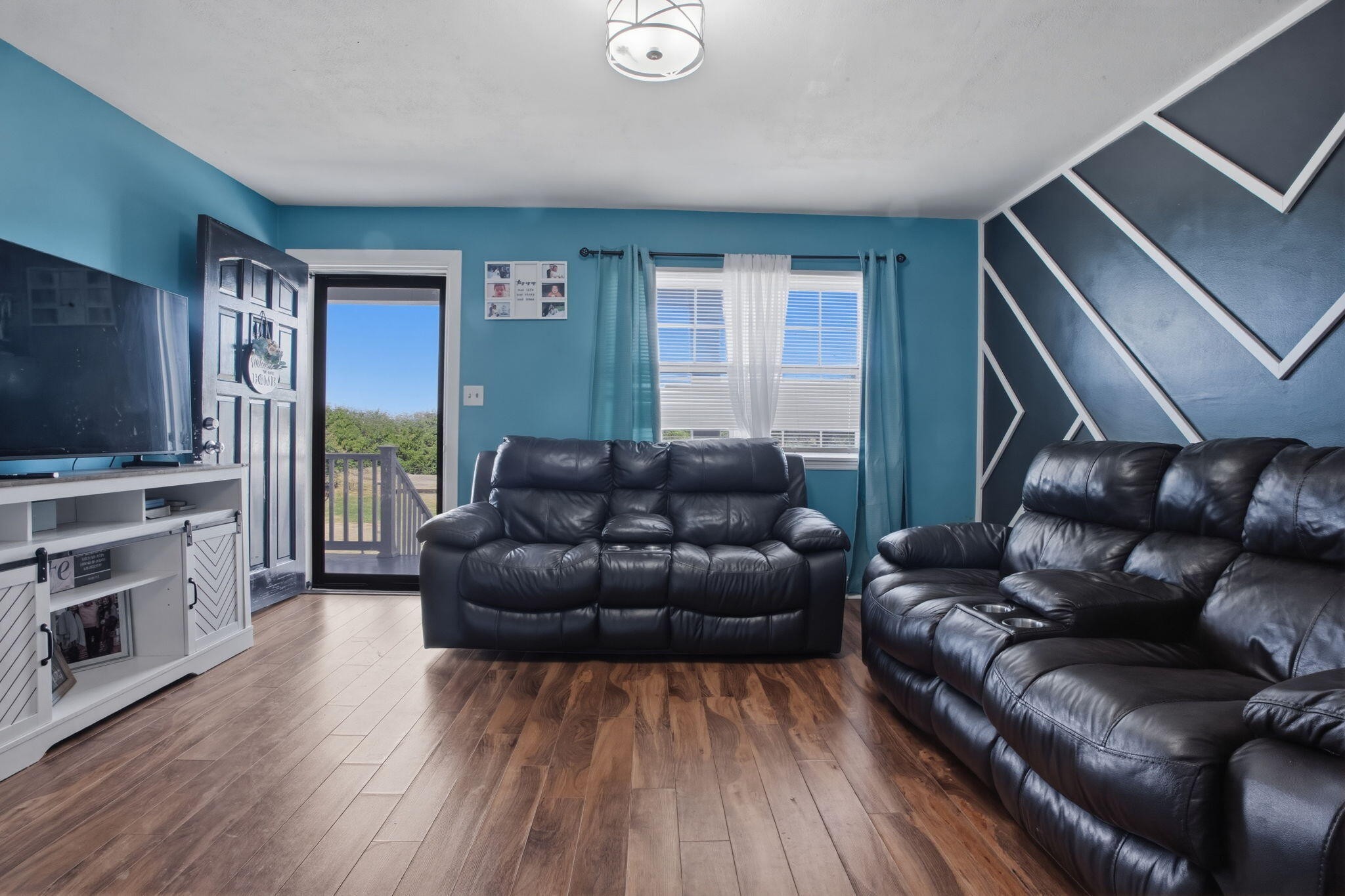 420 E East, Se Property Photo 5