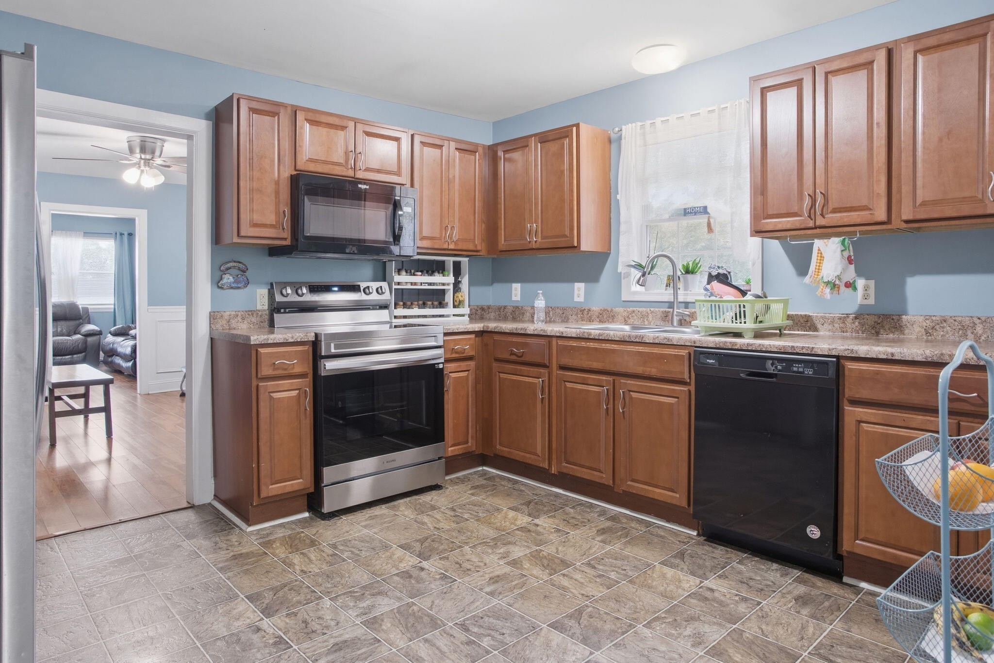 420 E East, Se Property Photo 7