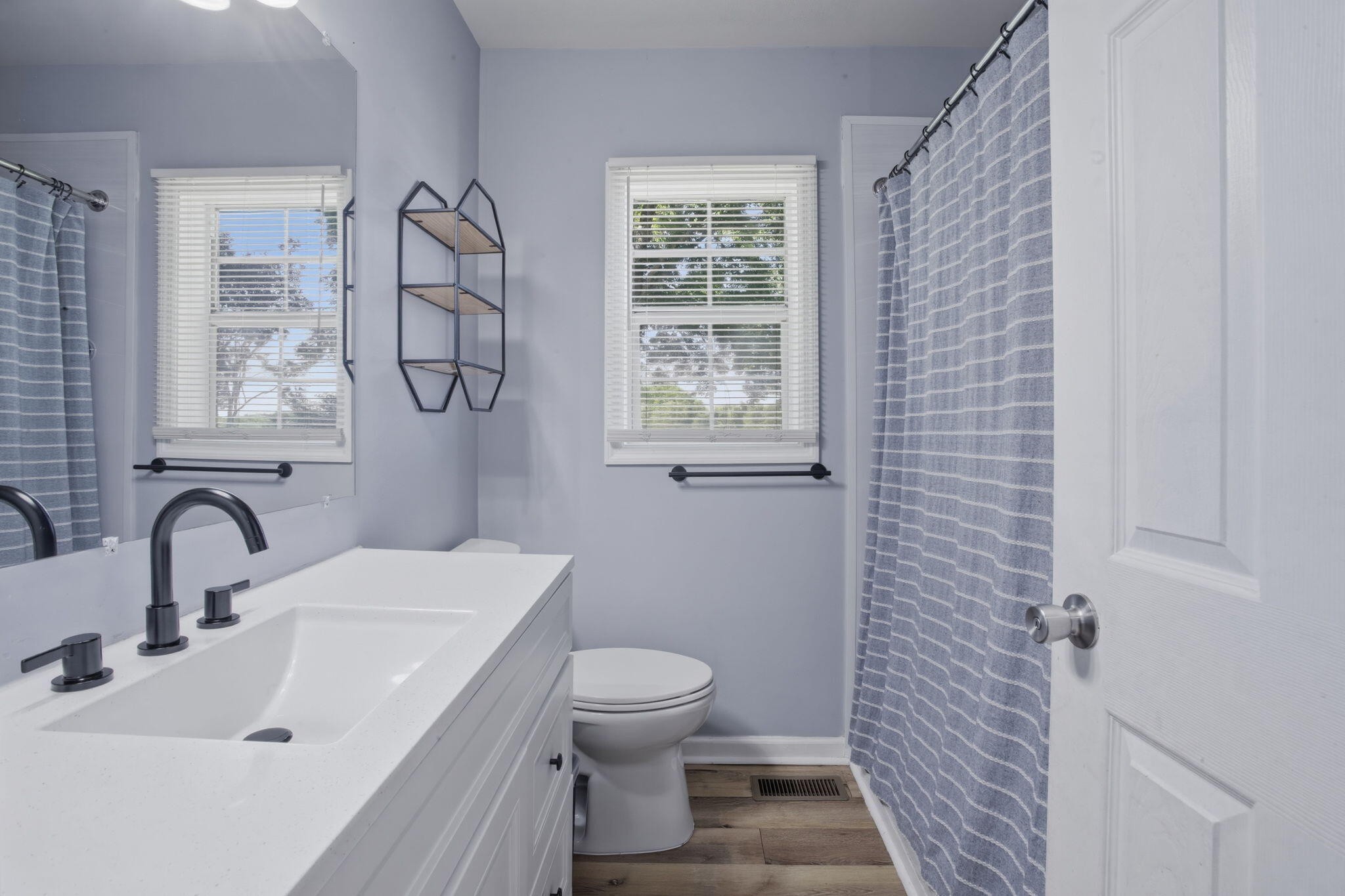 420 E East, Se Property Photo 8