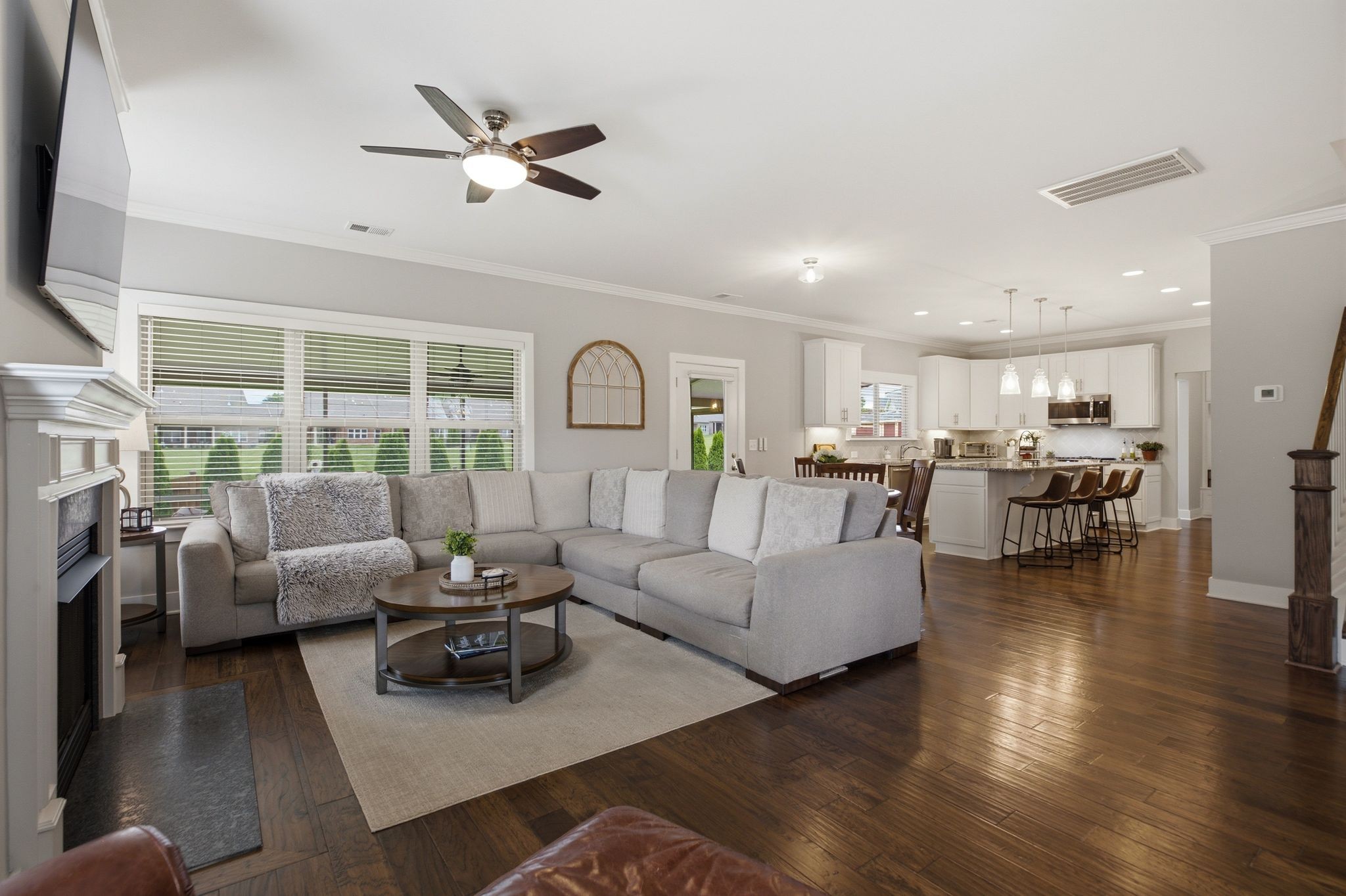 1637 Summit Rdg Property Photo 9