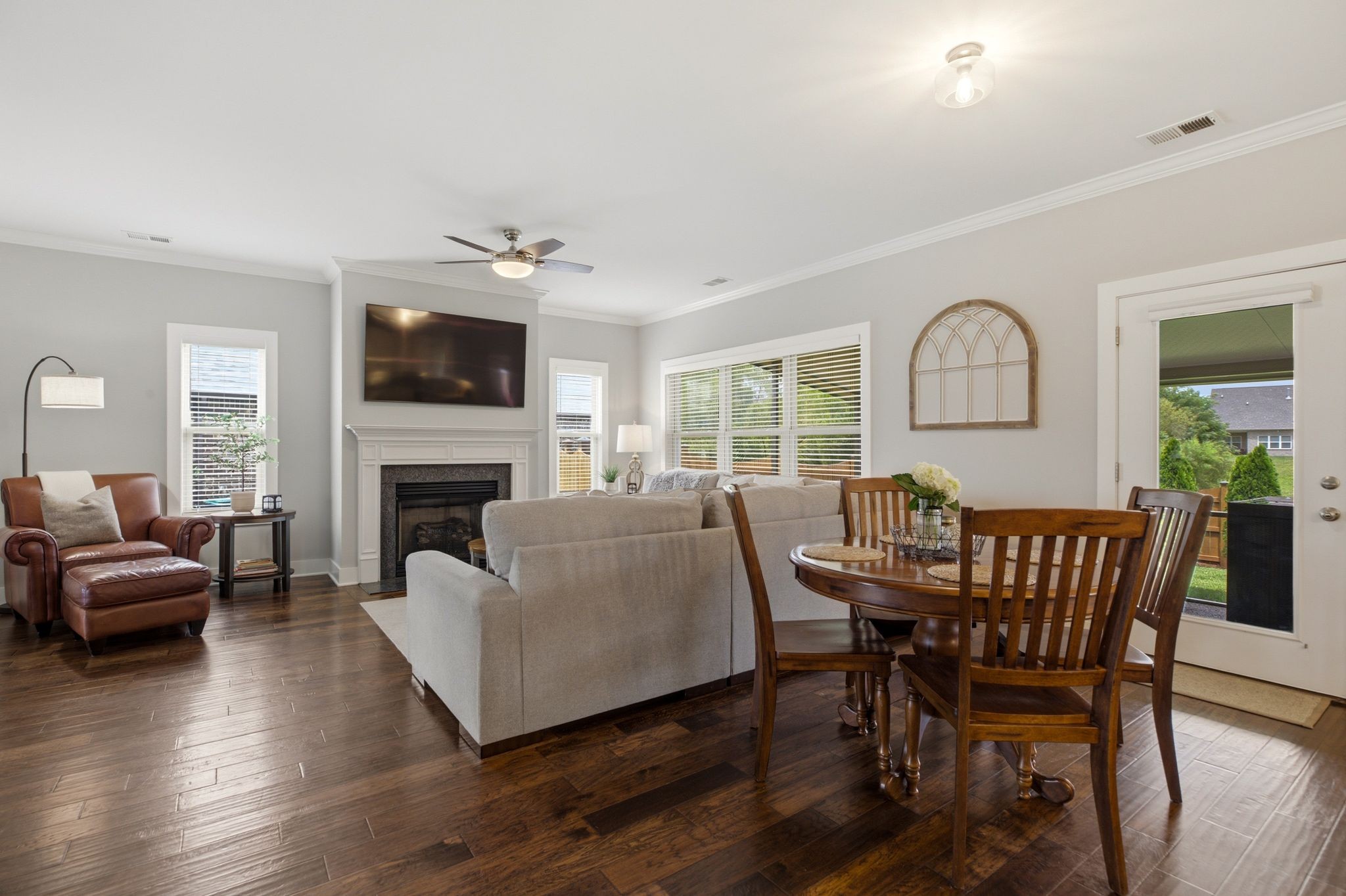 1637 Summit Rdg Property Photo 13