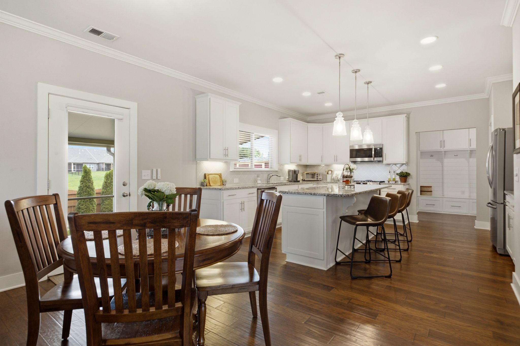 1637 Summit Rdg Property Photo 14