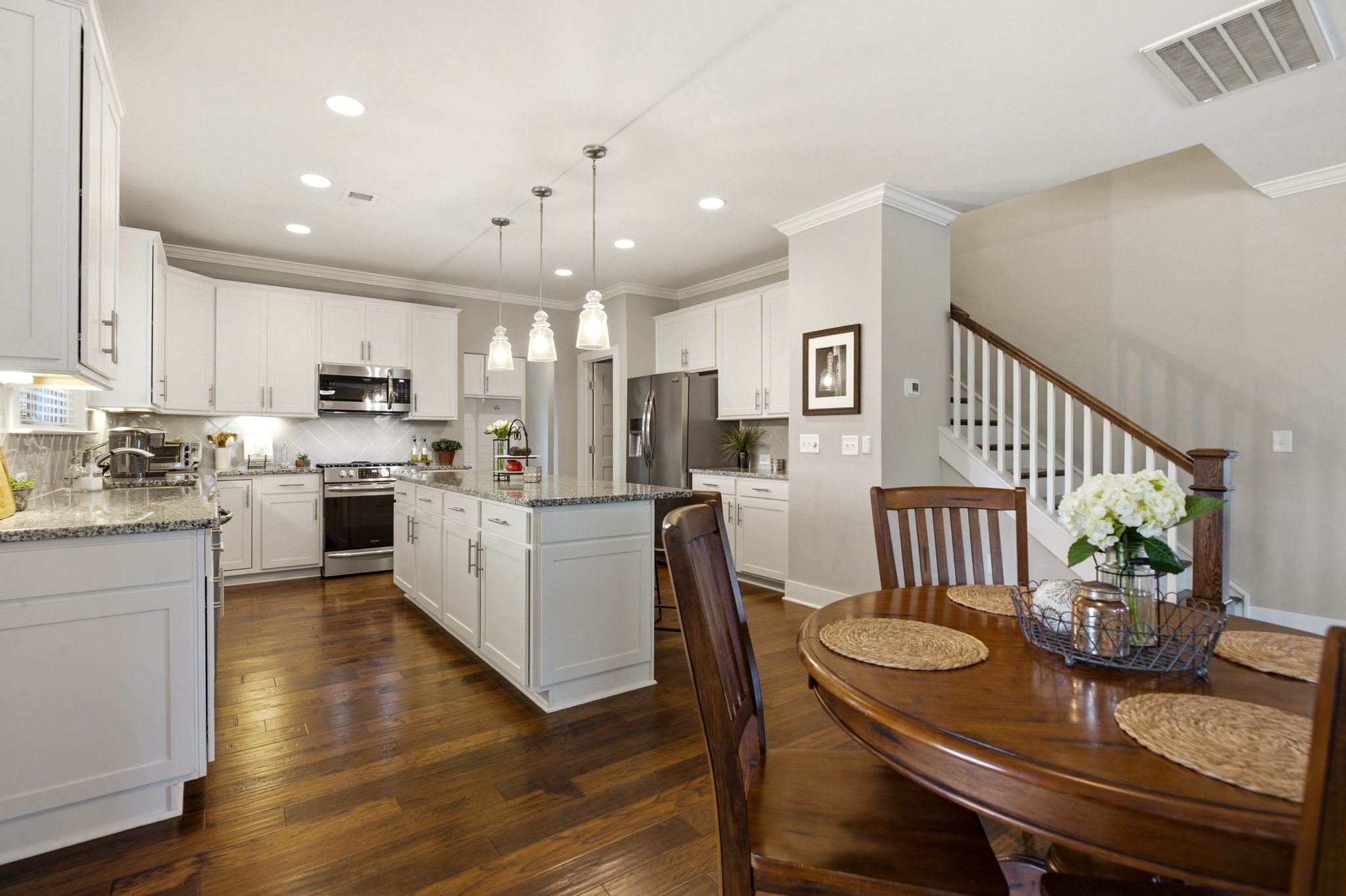 1637 Summit Rdg Property Photo 16