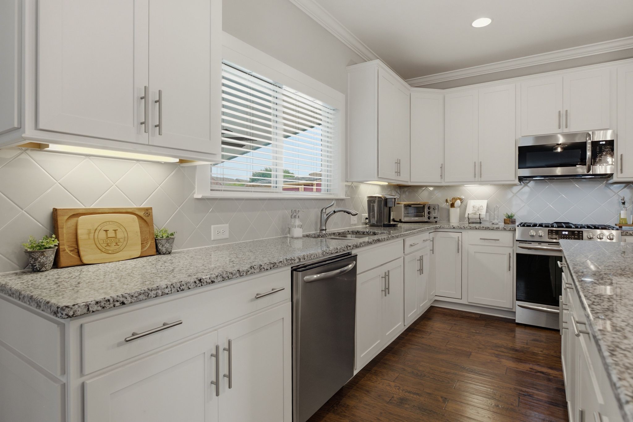 1637 Summit Rdg Property Photo 18
