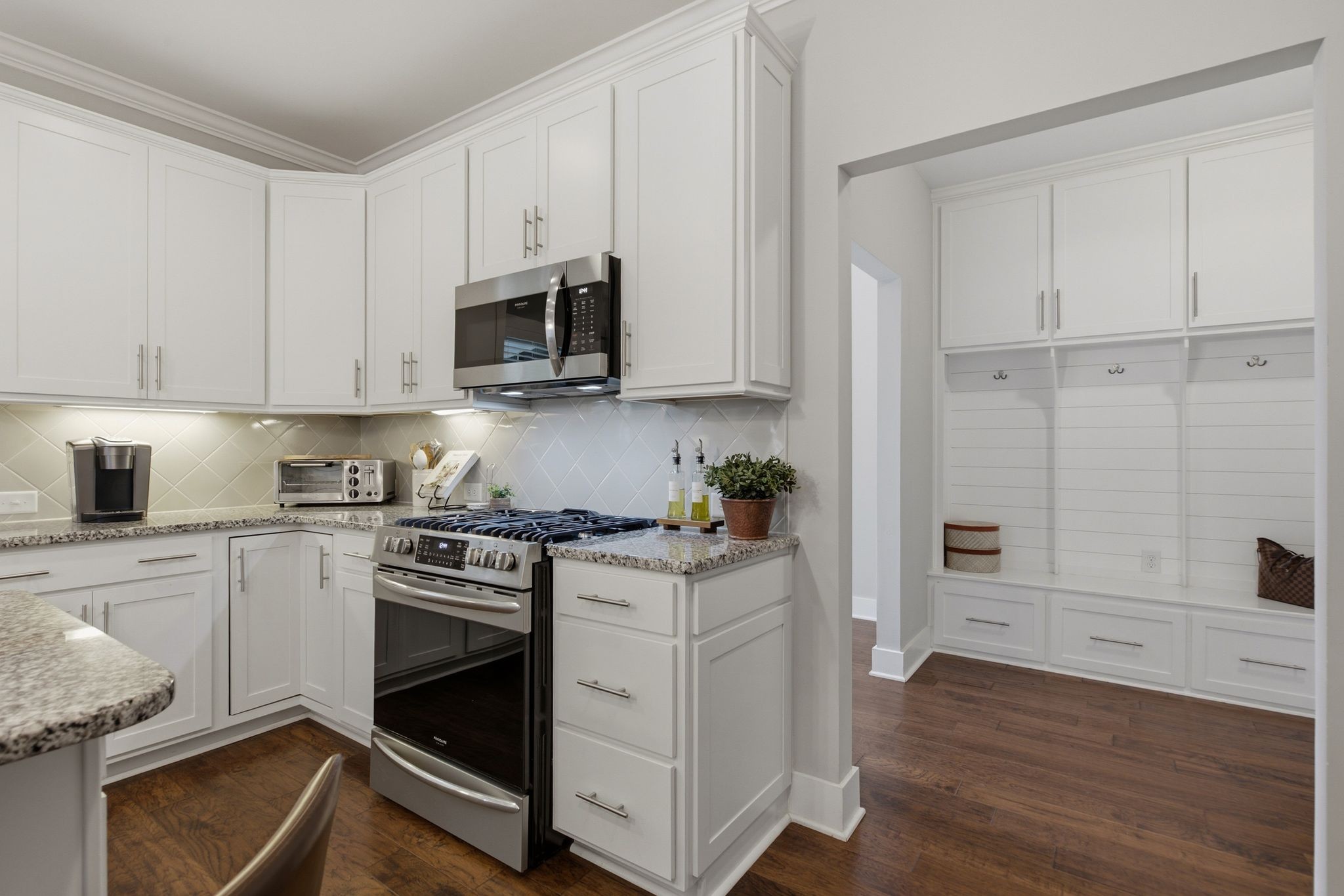 1637 Summit Rdg Property Photo 21