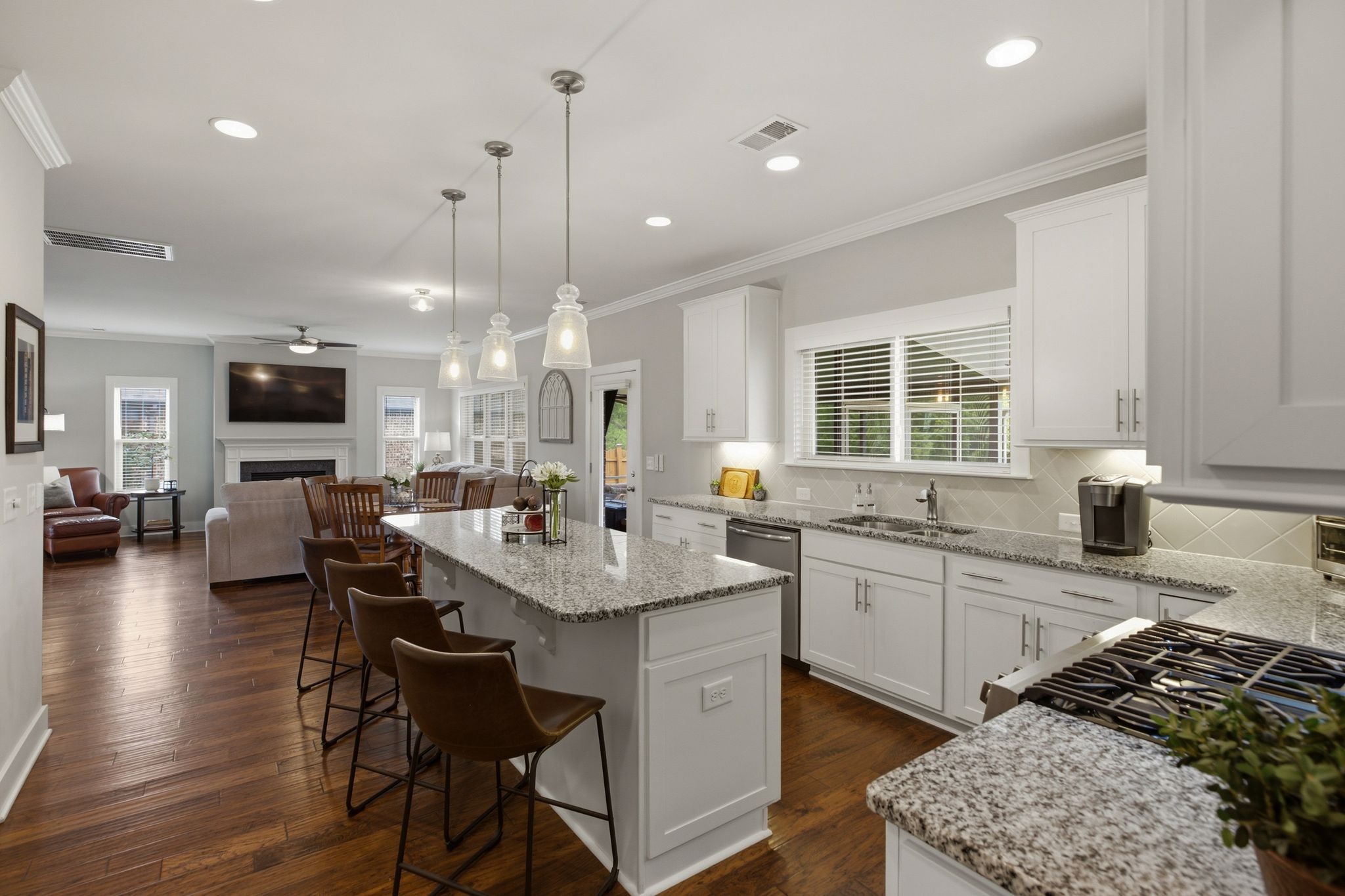 1637 Summit Rdg Property Photo 23