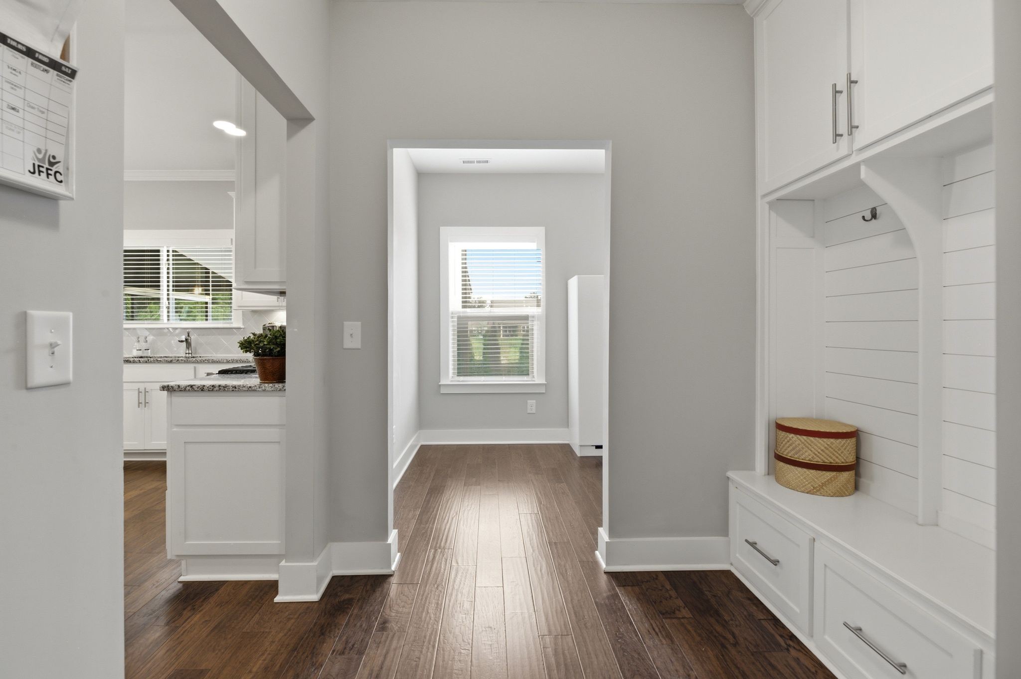 1637 Summit Rdg Property Photo 27
