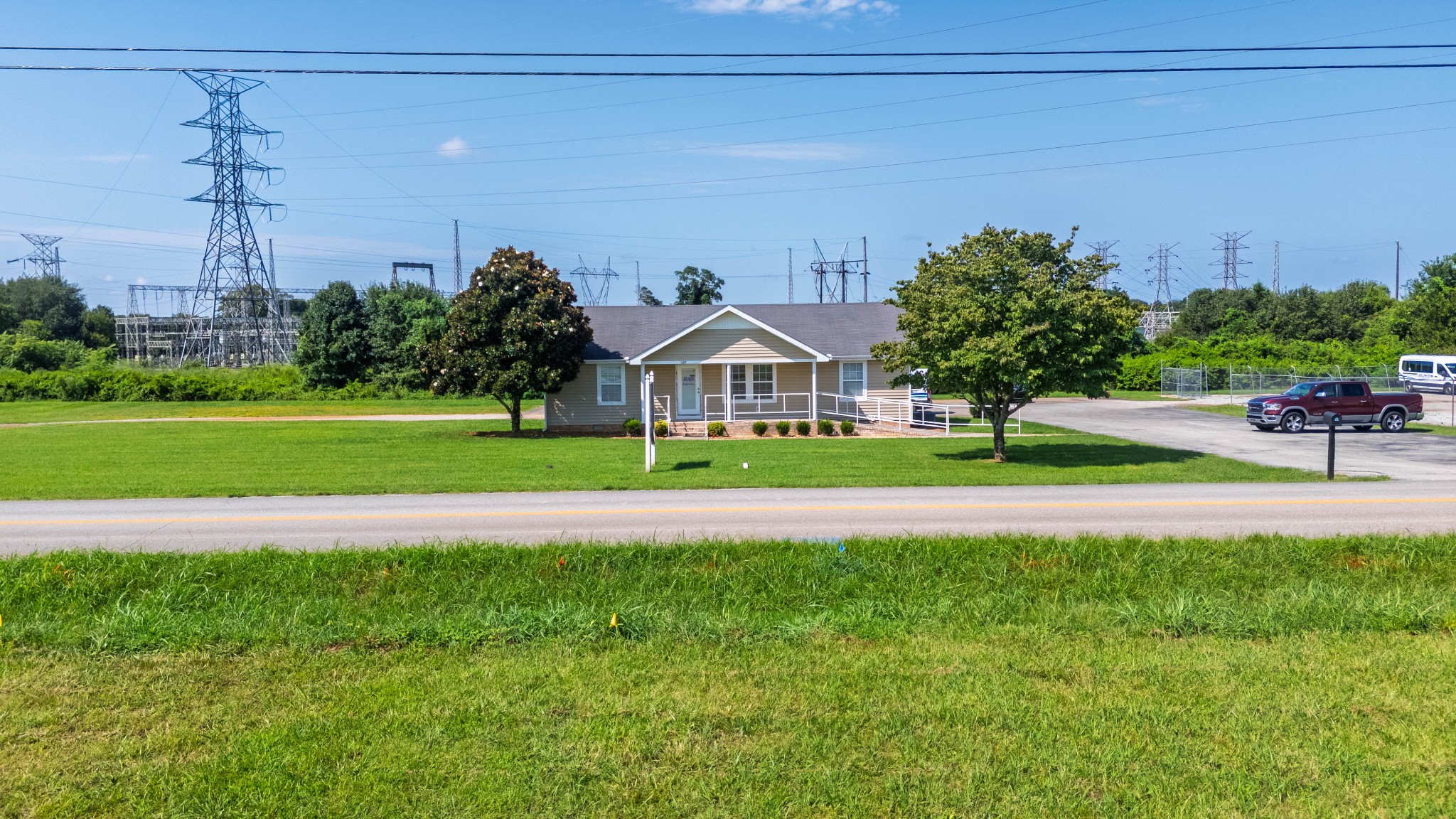 1489 Decherd Estill Rd Property Photo 2