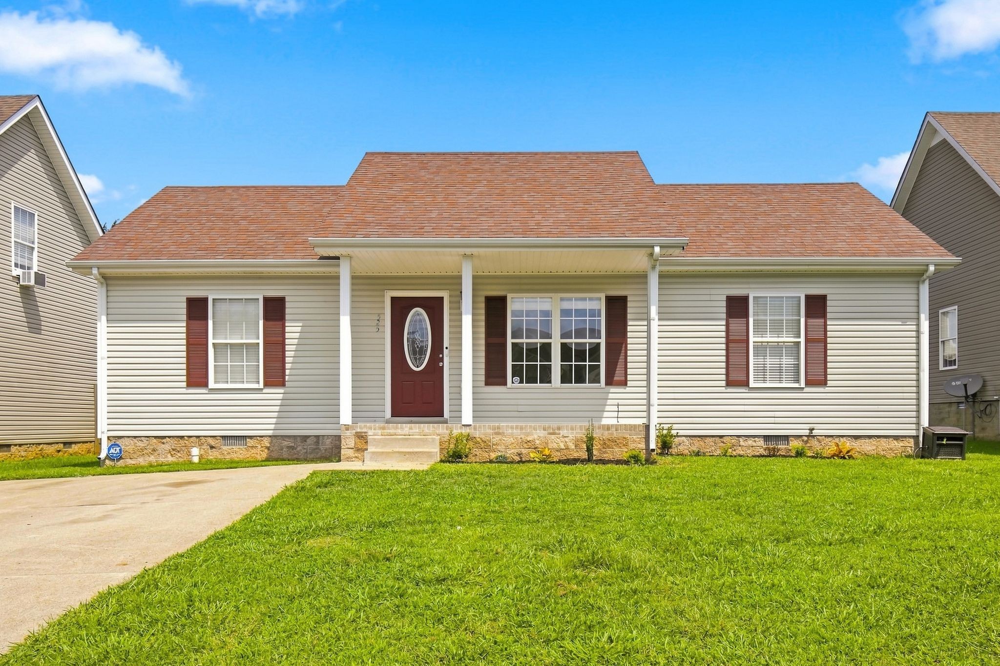 525 Fox Trot Dr Property Photo 1