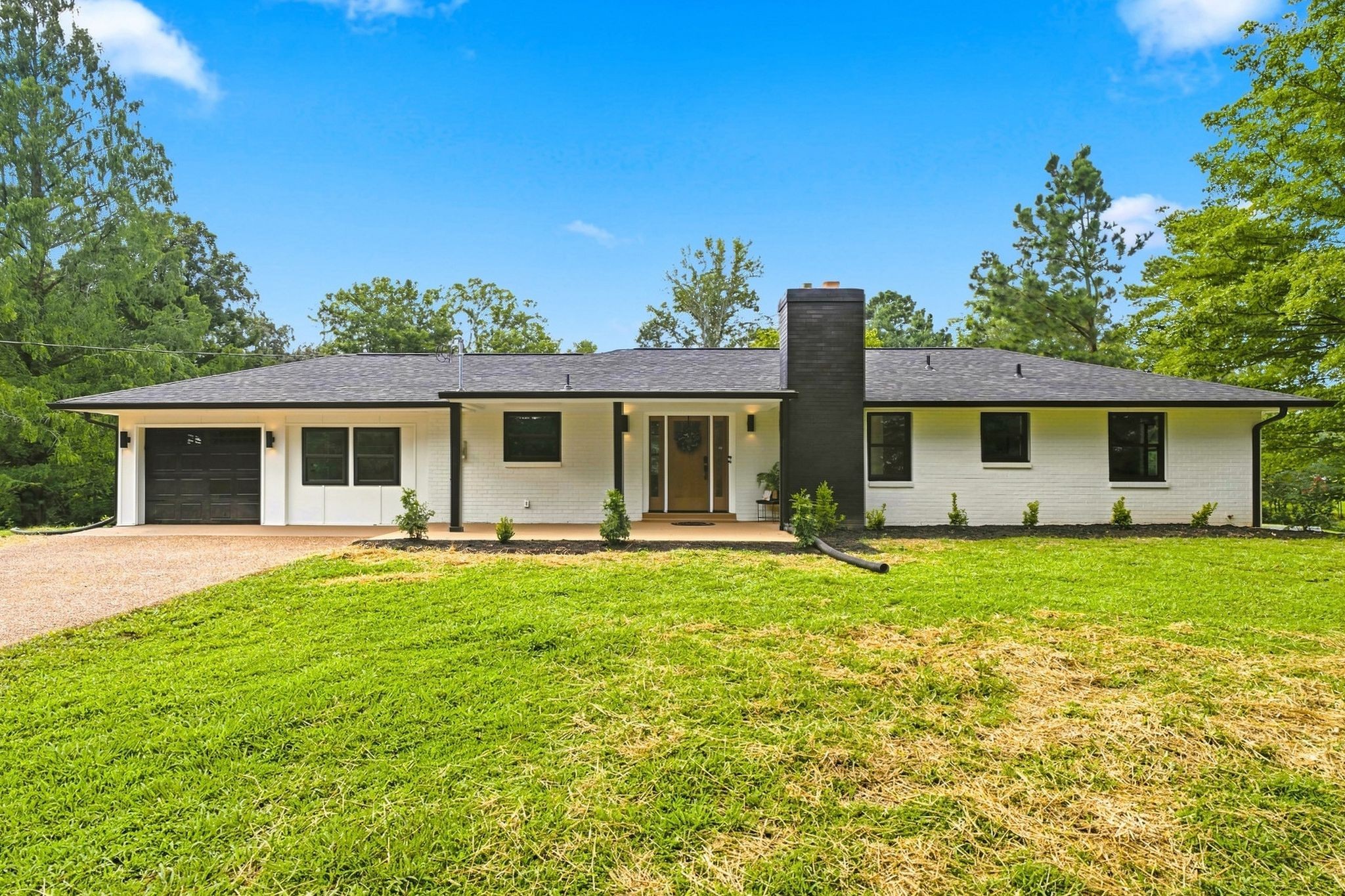 1020 Golf Course Ln Property Photo 1