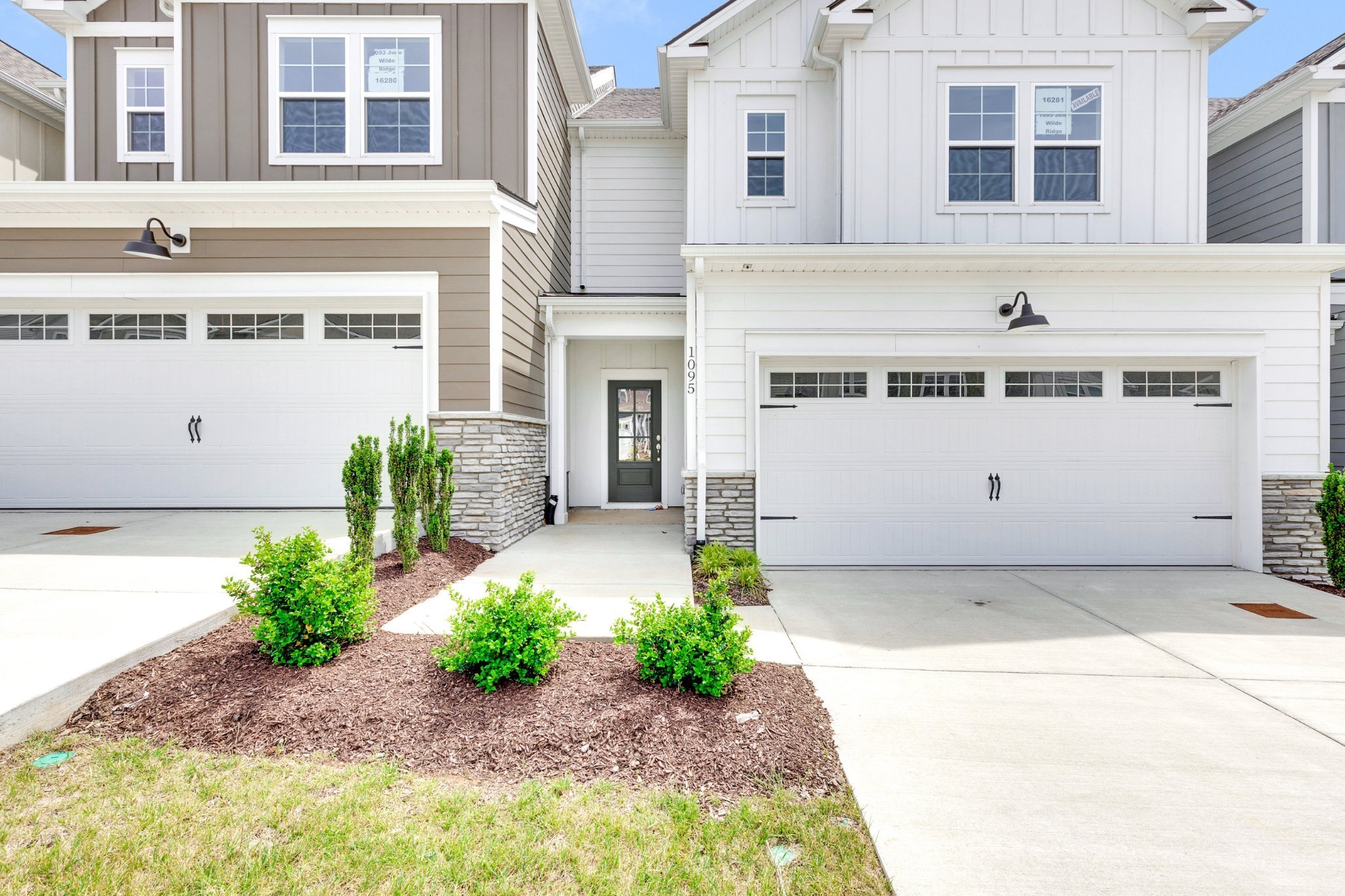 1095 June Wilde Rdg Property Photo 1