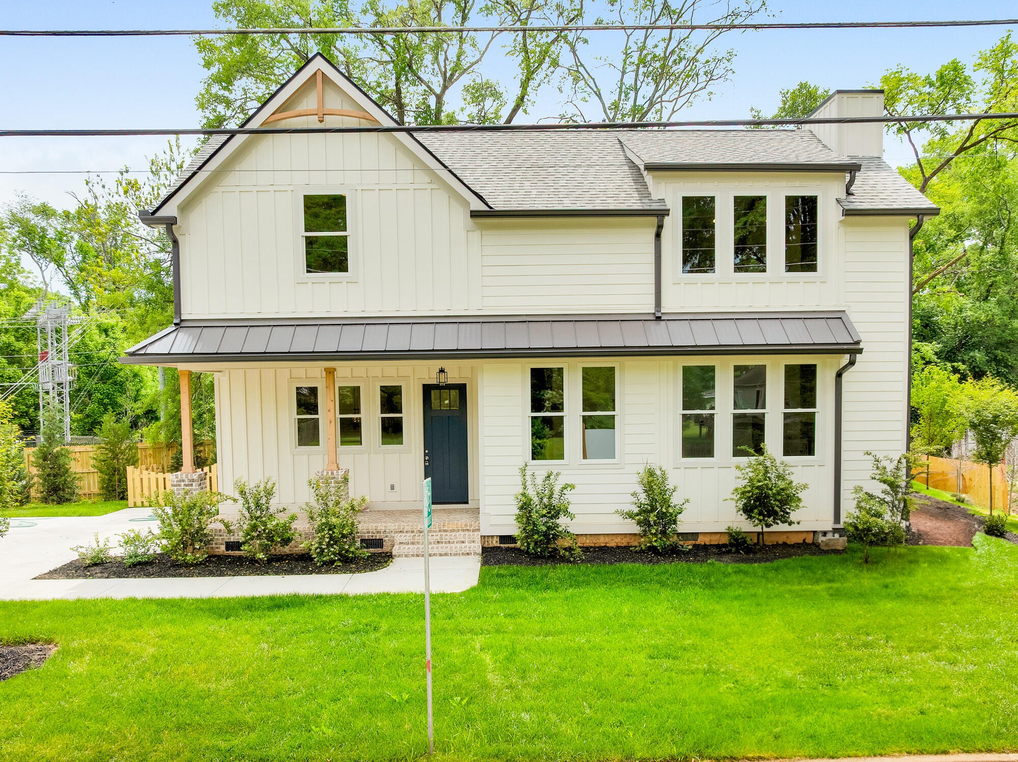 1402 W 55th Street