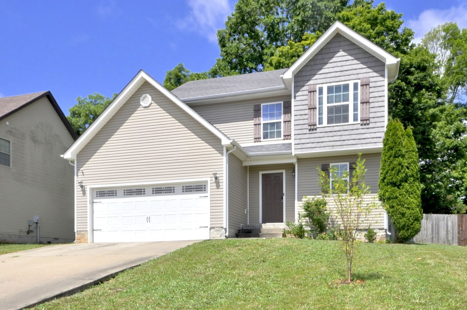 1212 MORSTEAD DR Property Photo 1