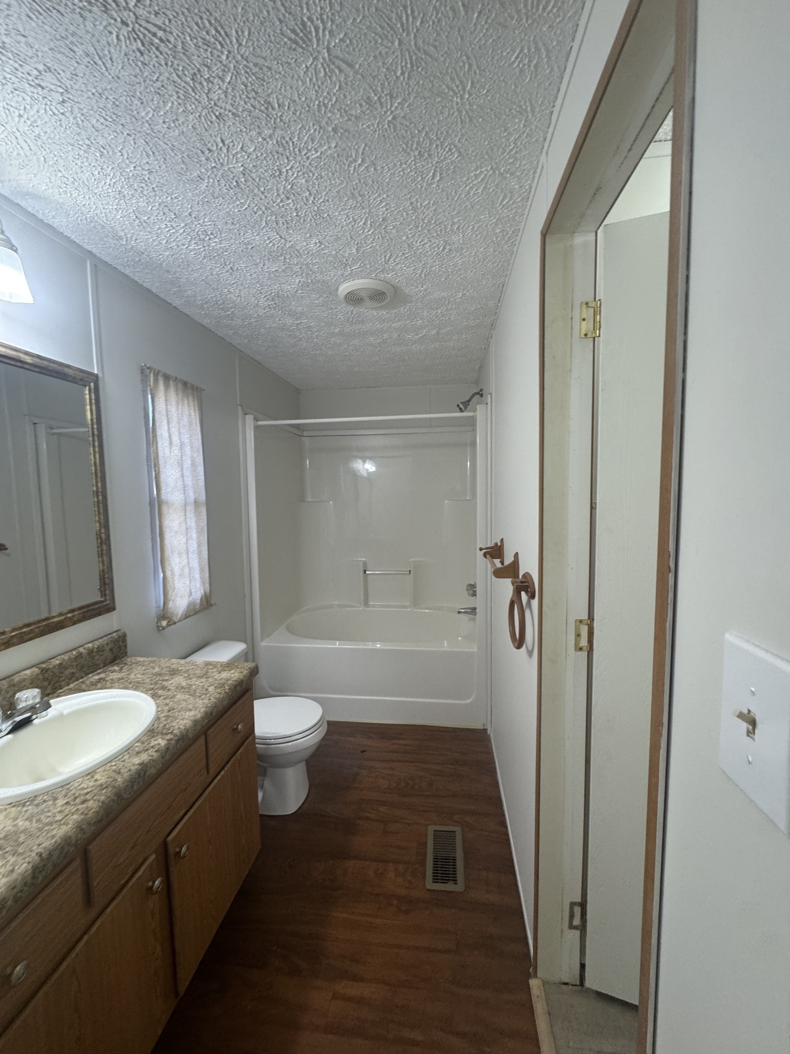 432 Andrews Ave Property Photo 19