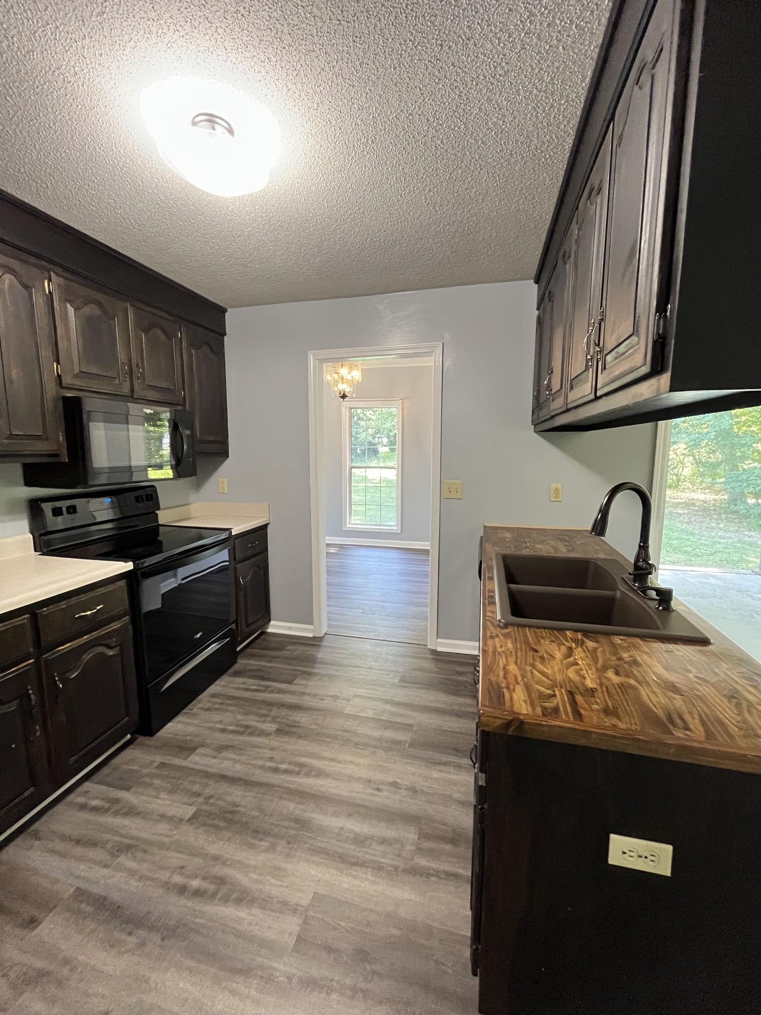 1130 Hunting Creek Ct Property Photo 16