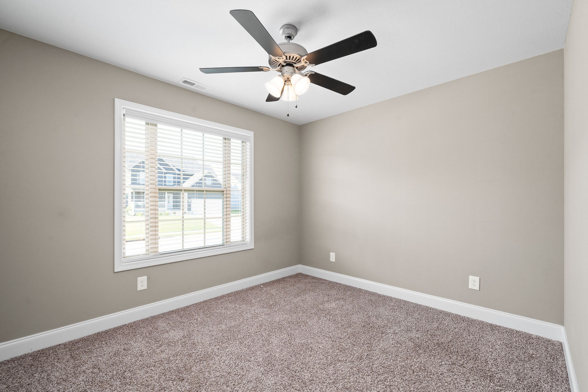 515 Sourwood Dr Property Photo 20