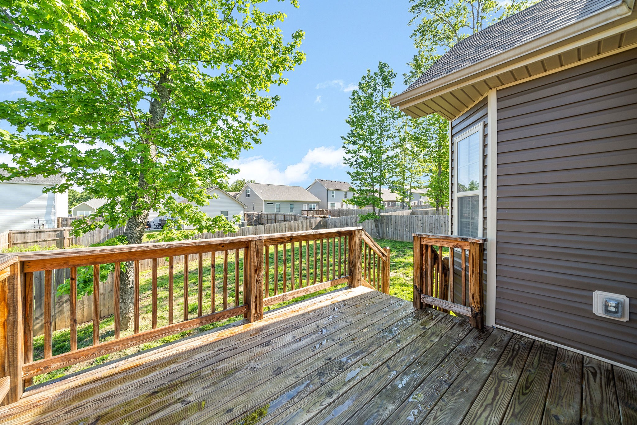 515 Sourwood Dr Property Photo 23