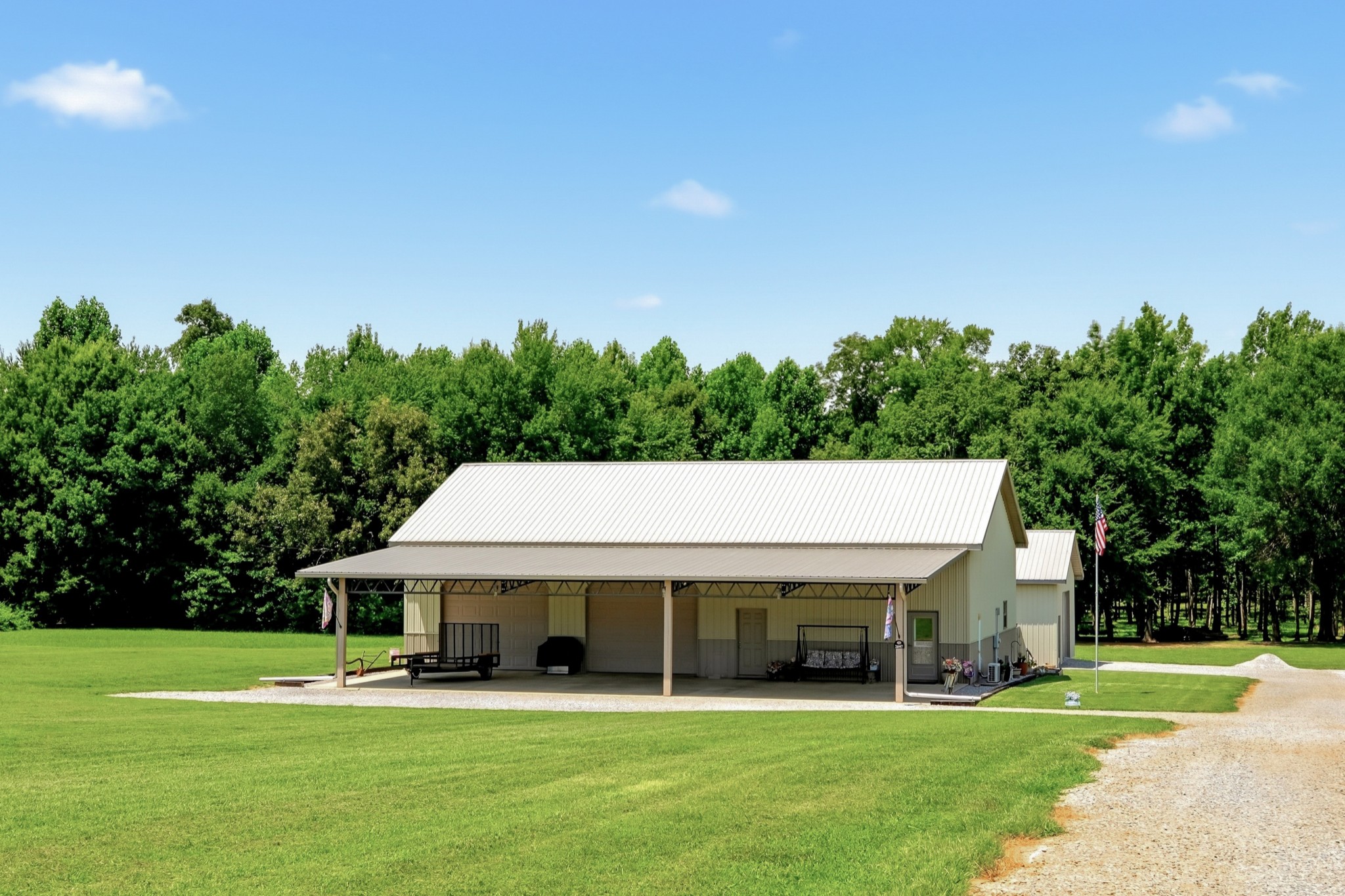 2097 Shellsford Rd Property Photo 1
