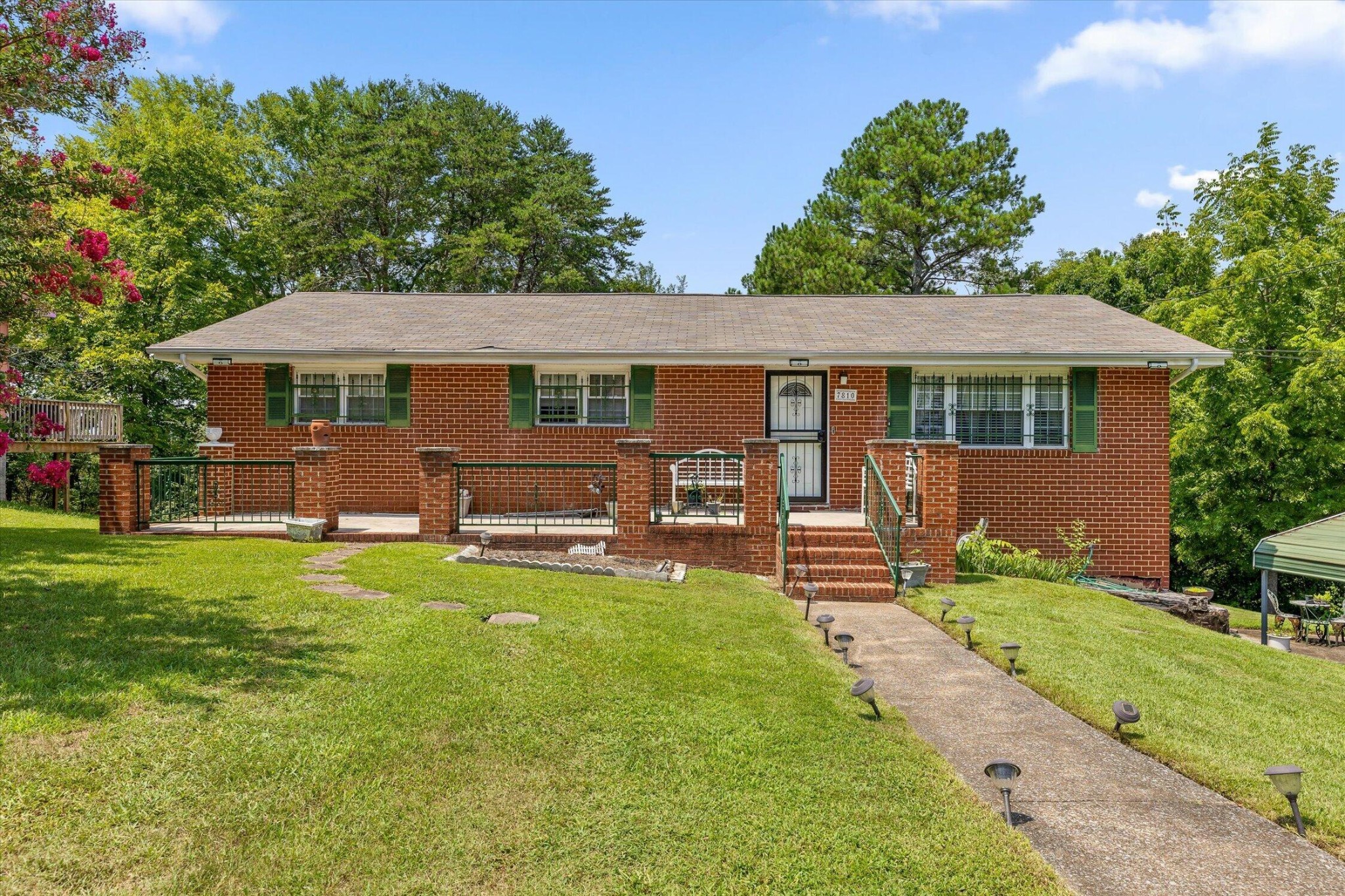 7810 Holiday Hills Circle Property Photo 1
