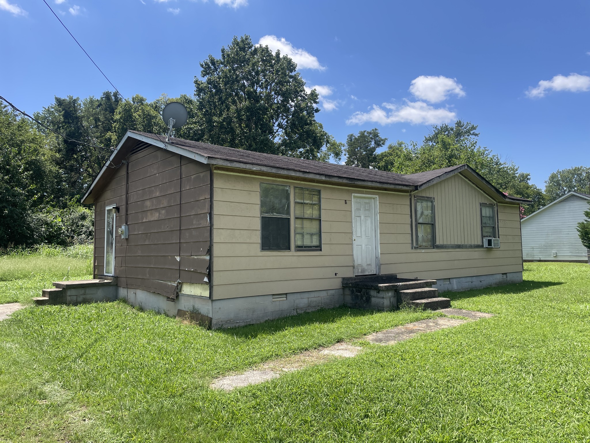 2241 Dominion Dr Property Photo 1