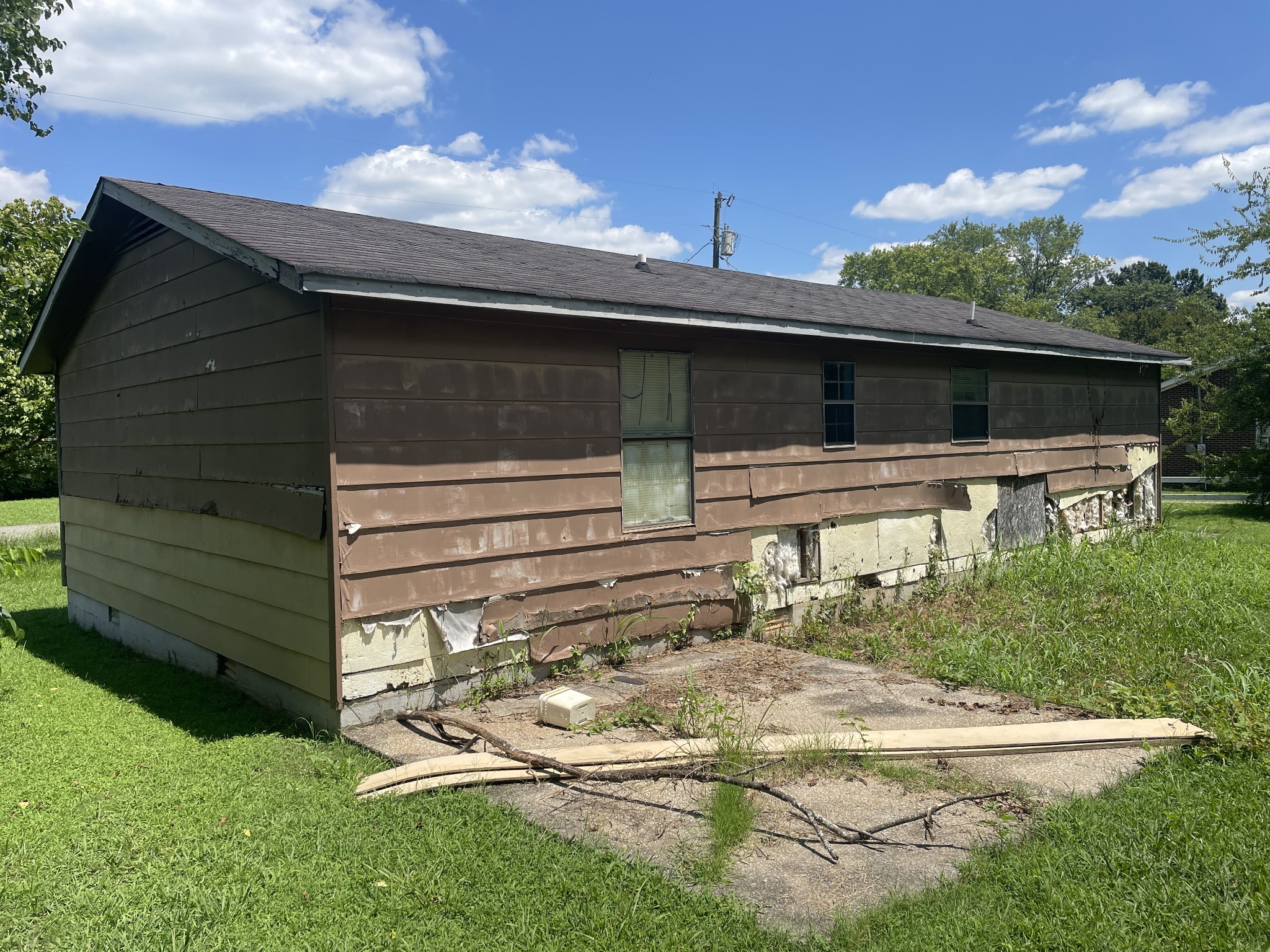 2241 Dominion Dr Property Photo 4