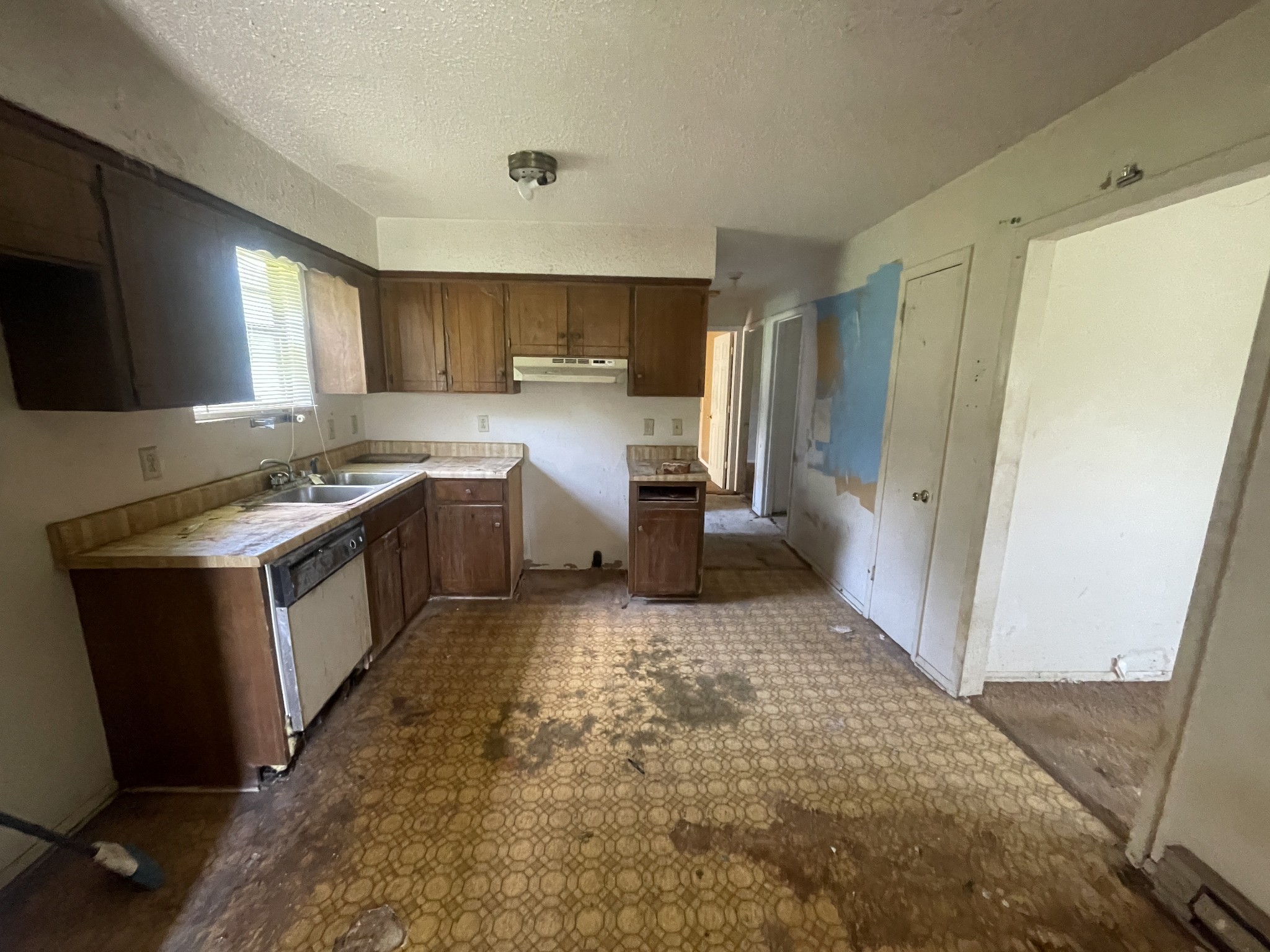 2241 Dominion Dr Property Photo 5