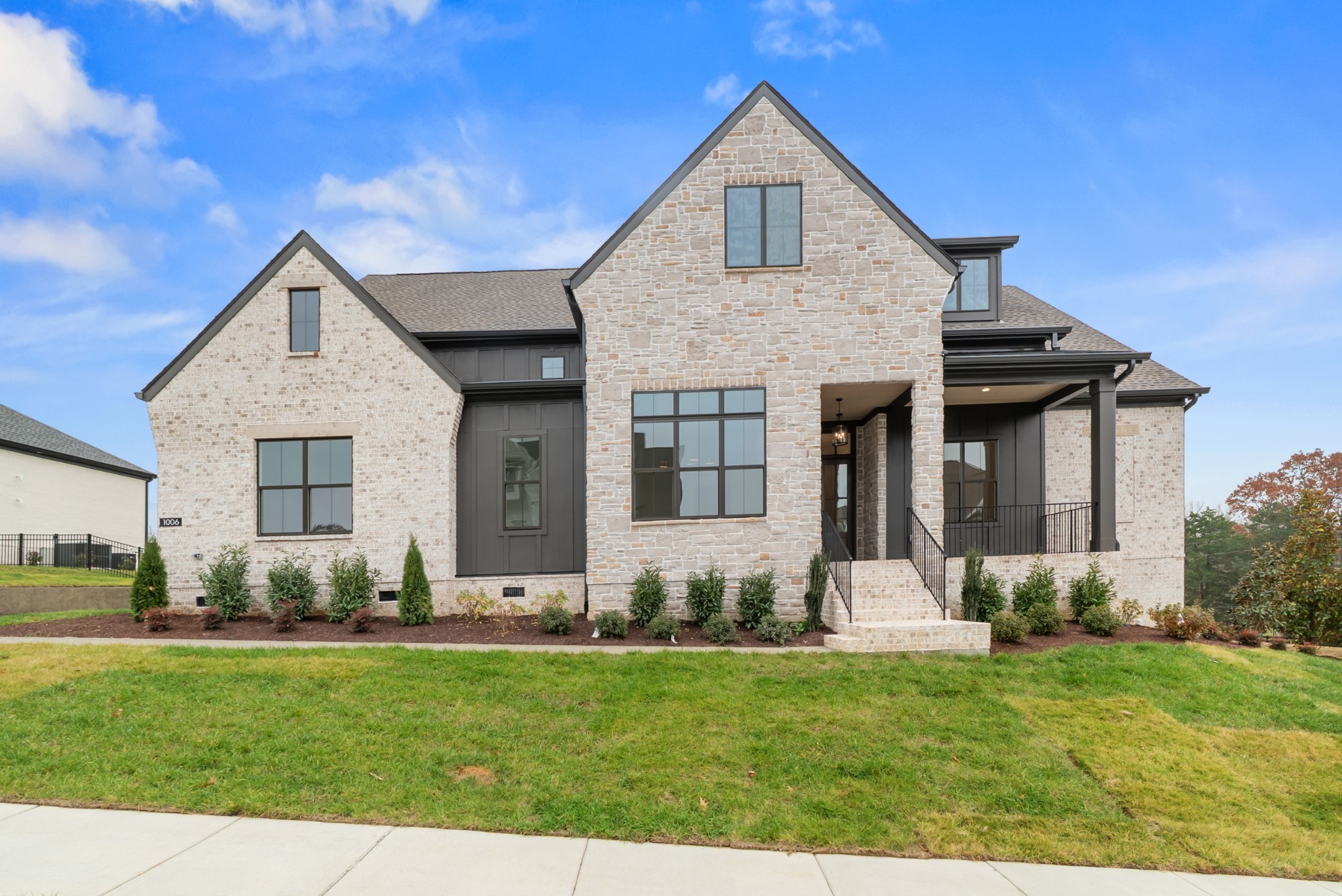1006 Laguna Drive