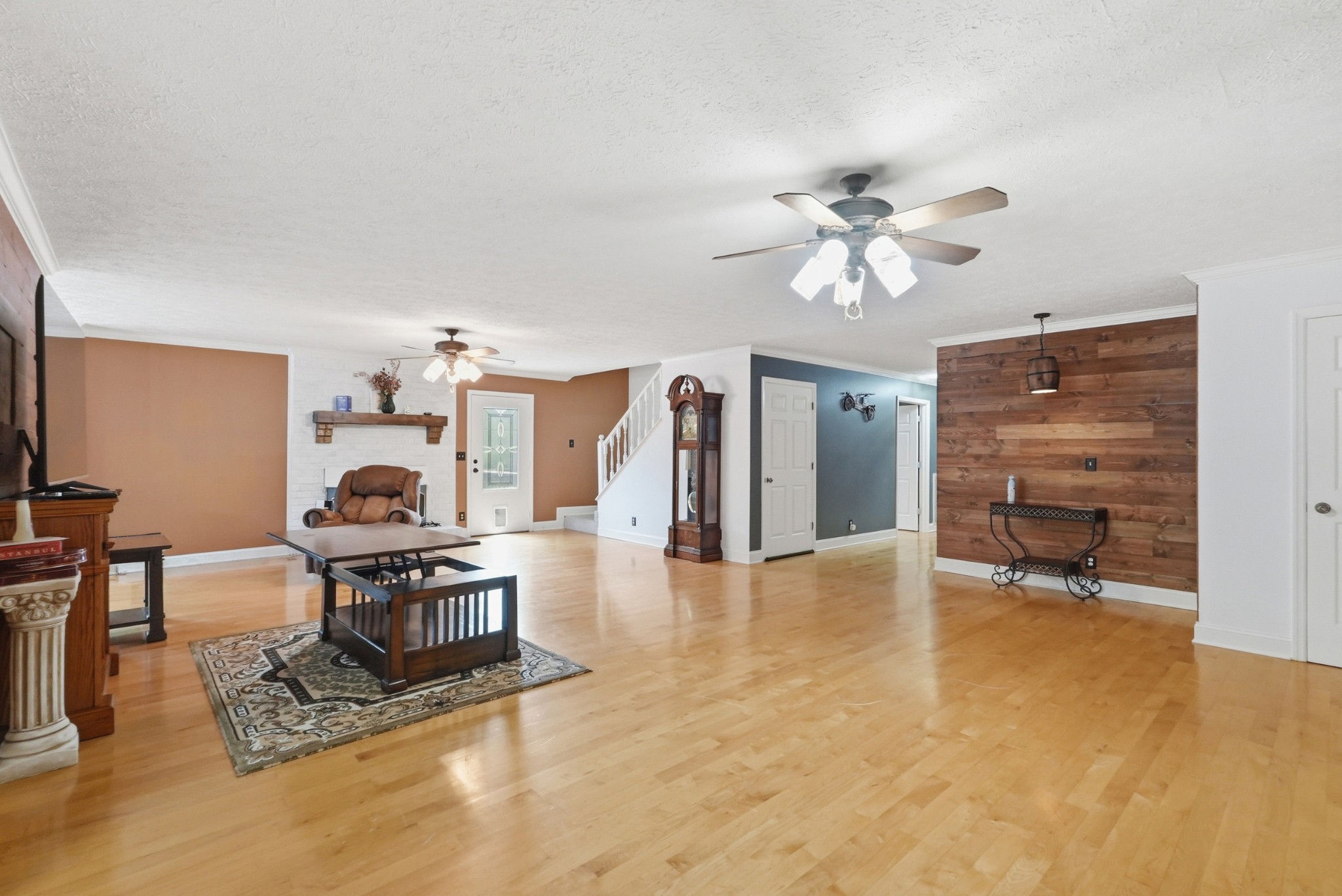 831 Osborne Ln Property Photo 18
