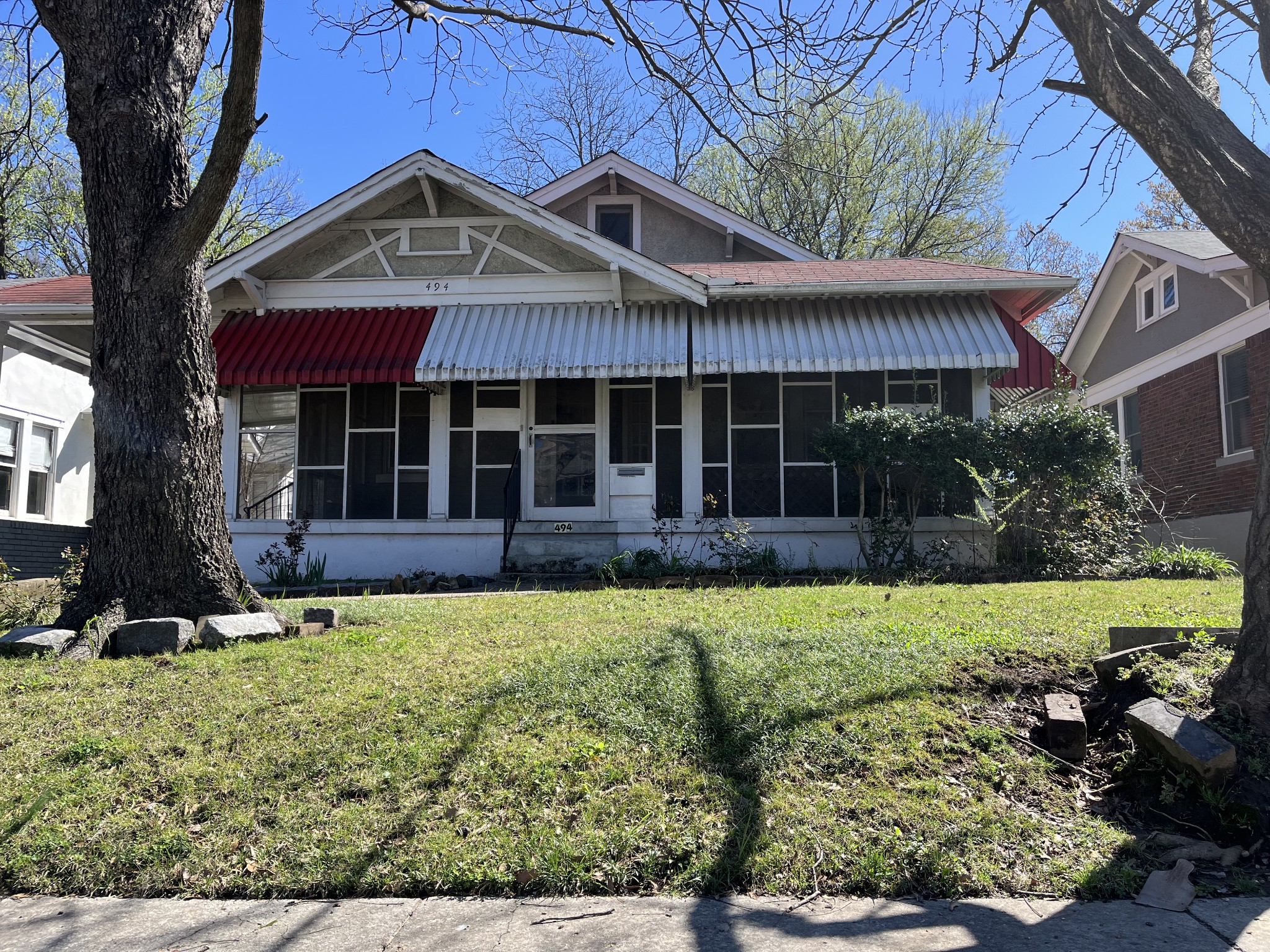 494 N McNeil St