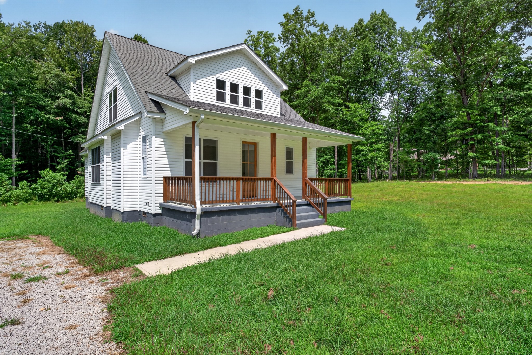 1023 W Laurel Way Property Photo 7