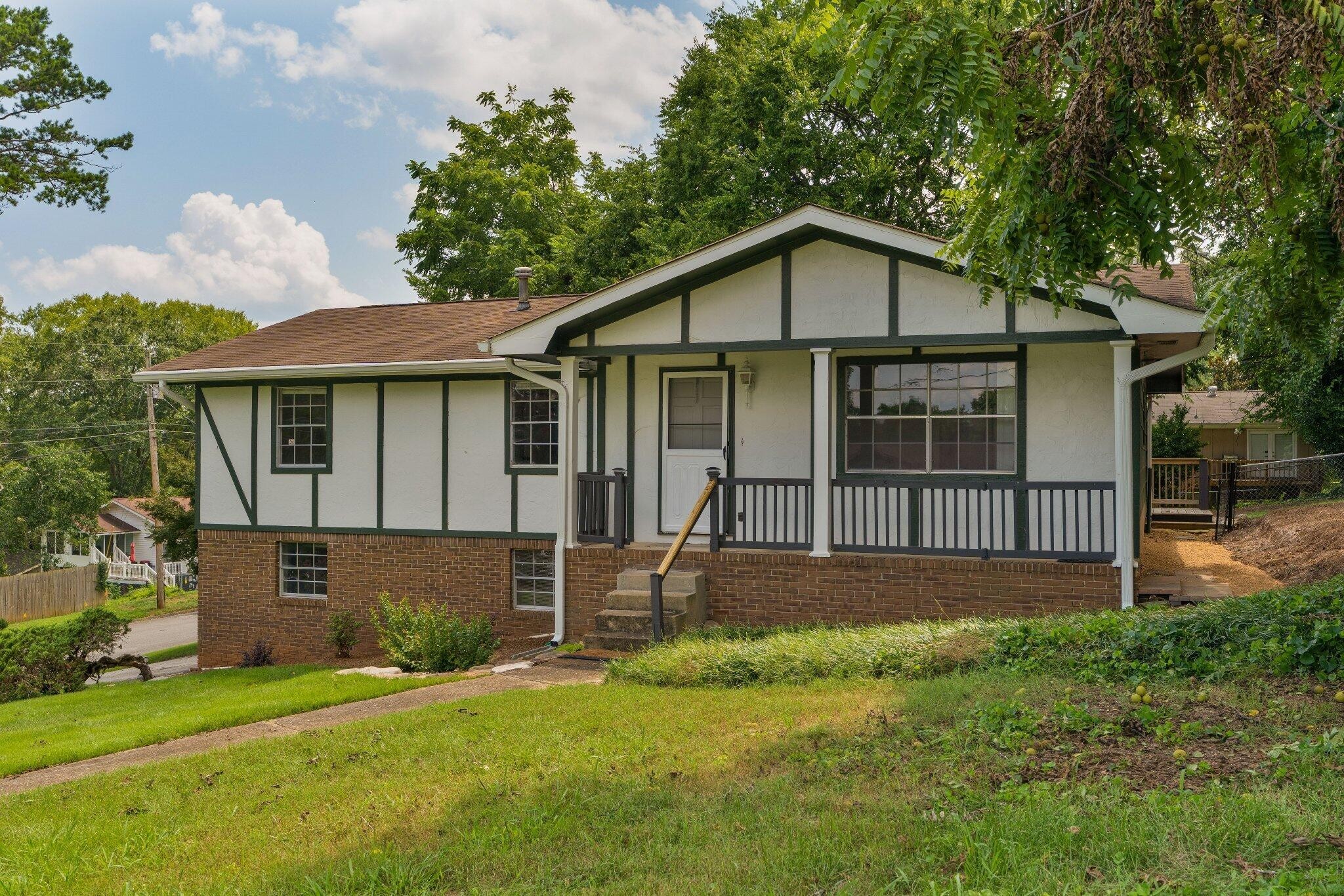 922 Wesley Drive Property Photo 6
