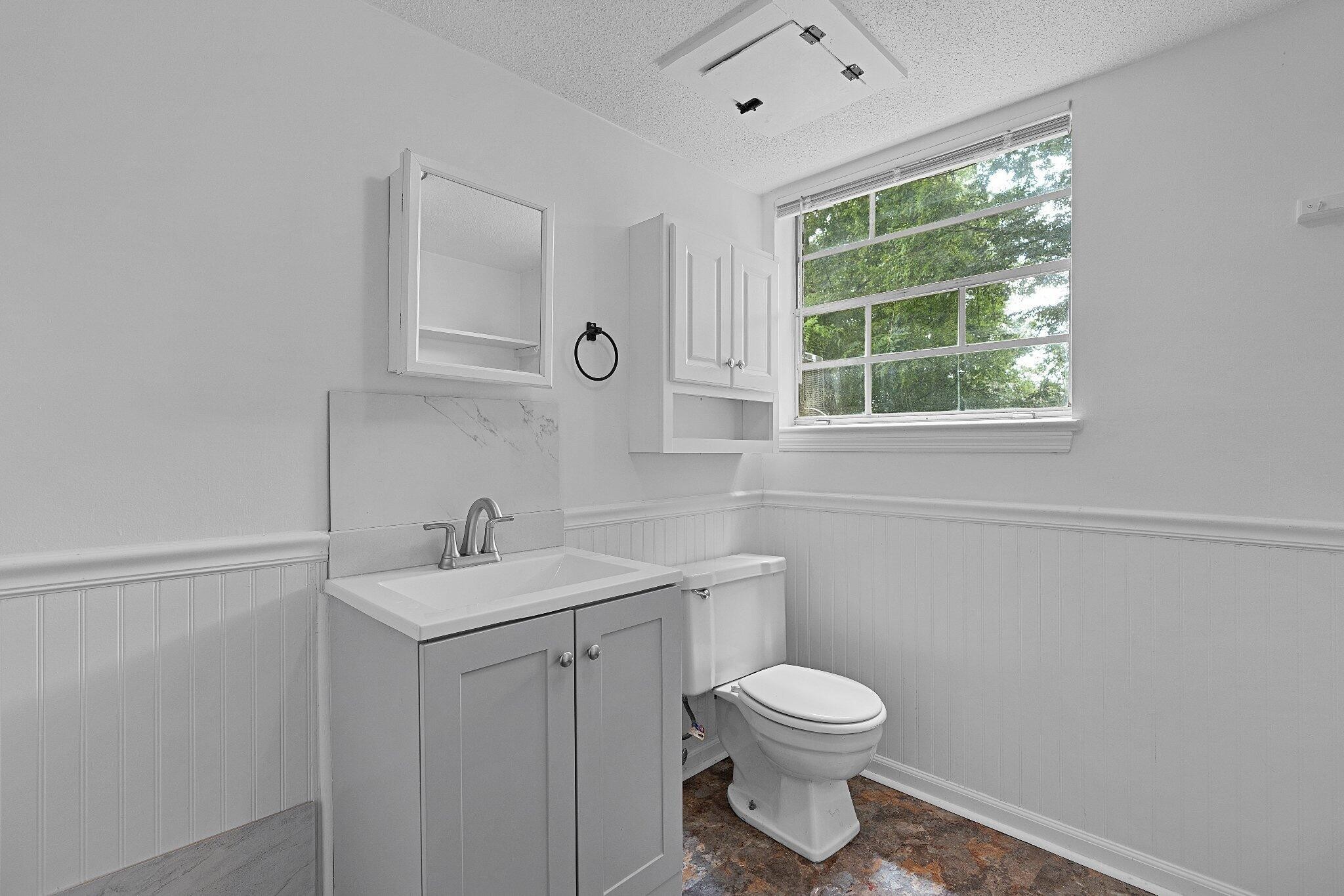 922 Wesley Drive Property Photo 37