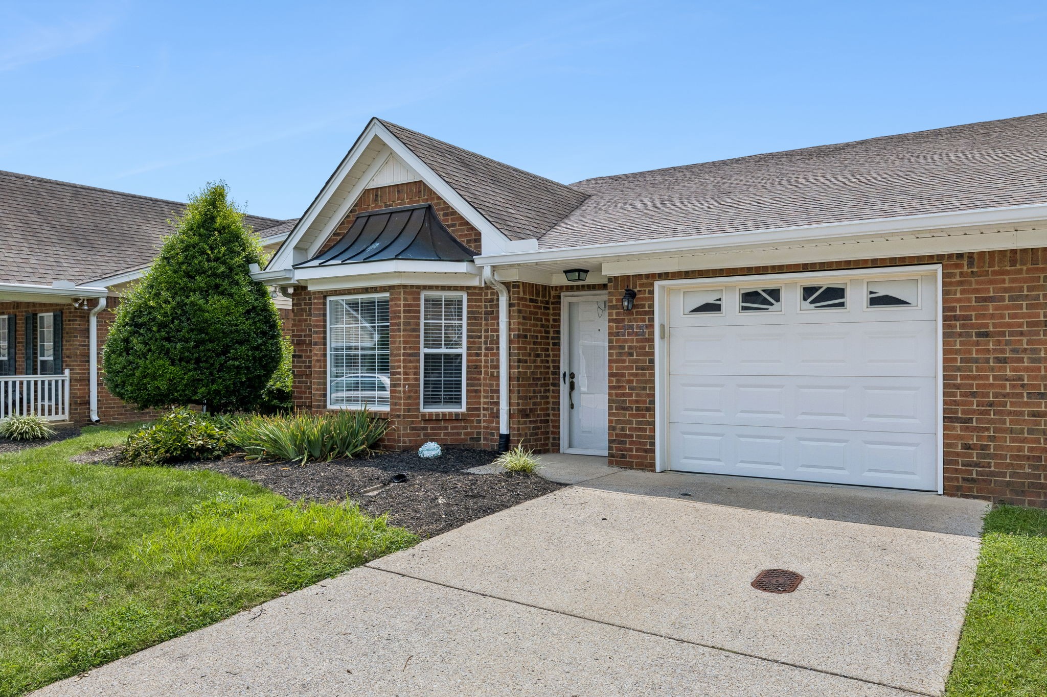 335 Forest Glen Cir Property Photo 1