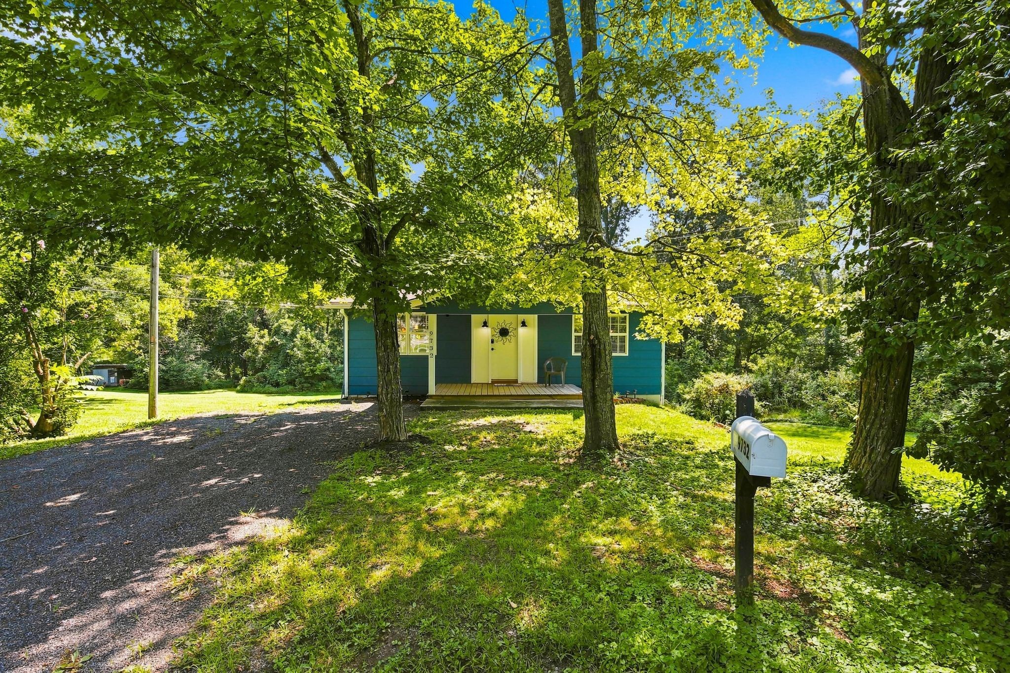 9732 Highway 46 Property Photo 1