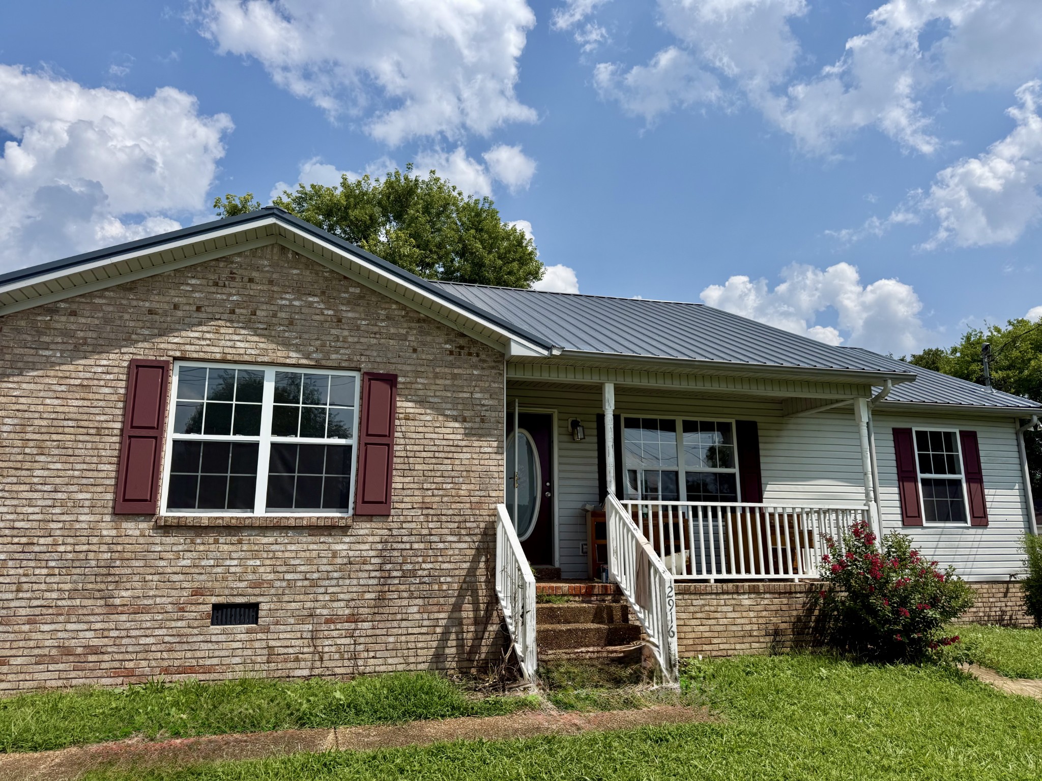 2916 Edge Park Ct Property Photo 1