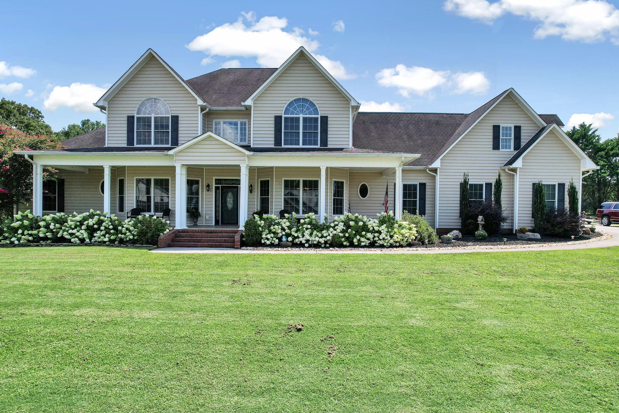 150 Hunters Way