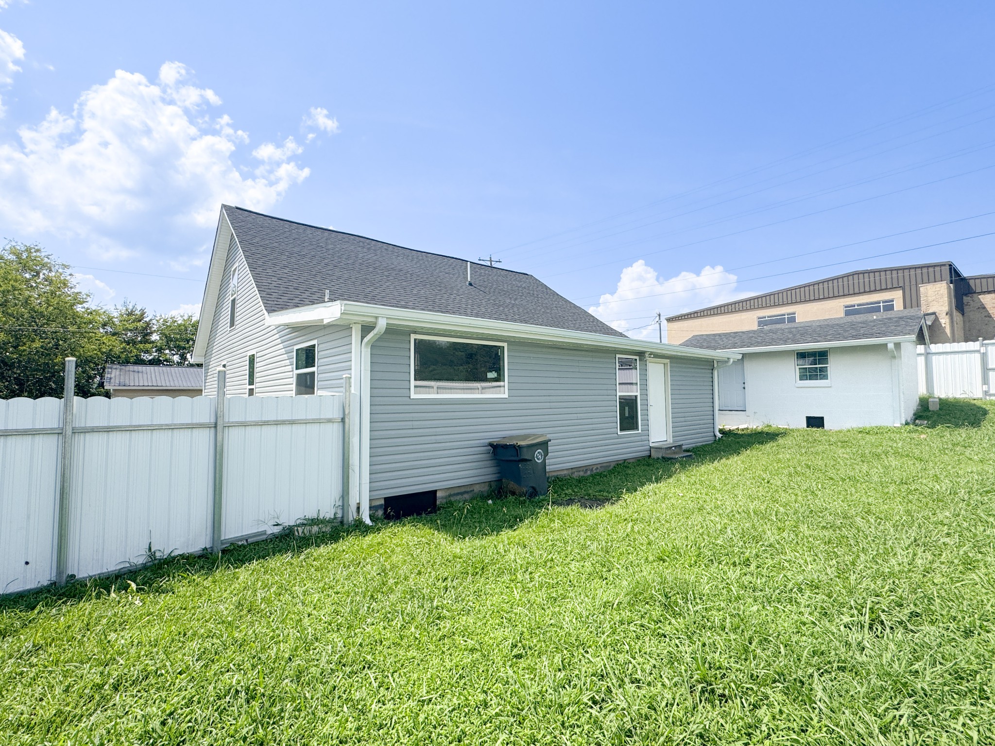 112 Cato St Property Photo 4