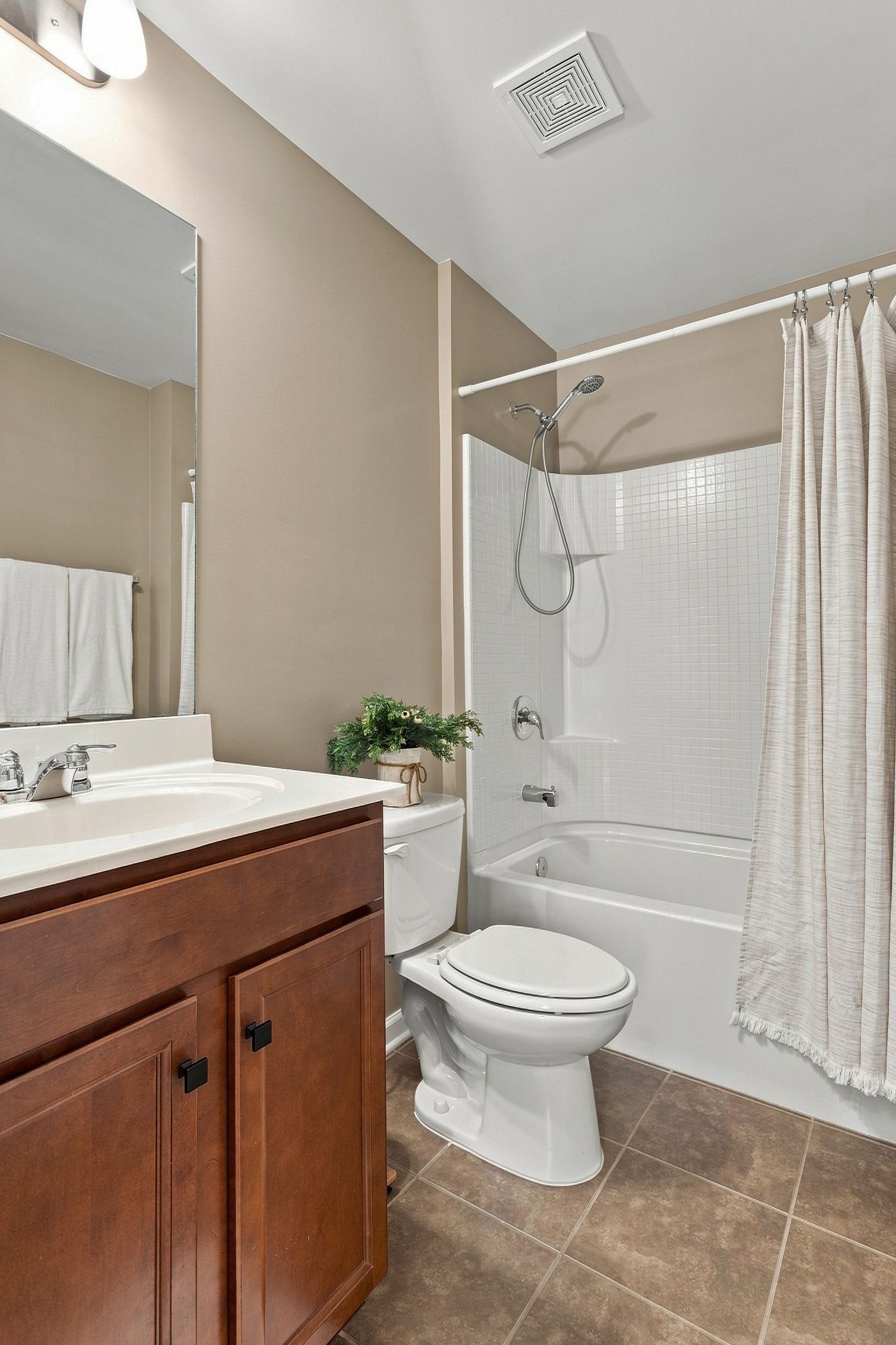 3022 Alan Dr Property Photo 34